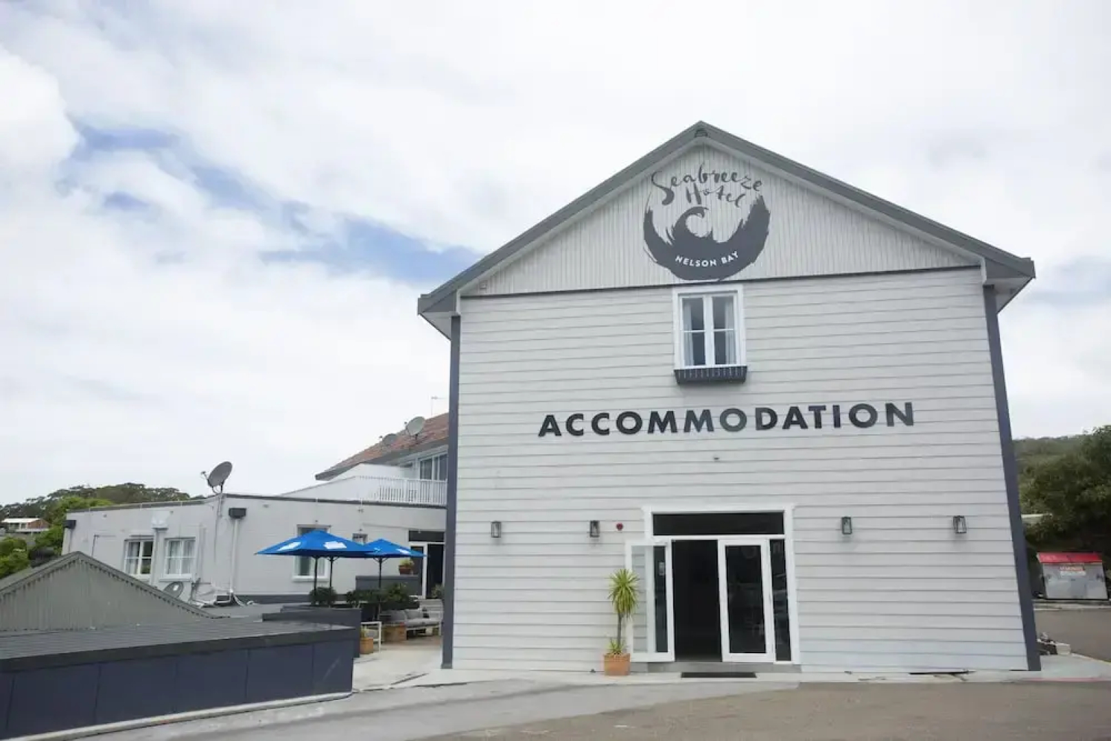 Seabreeze Hotel