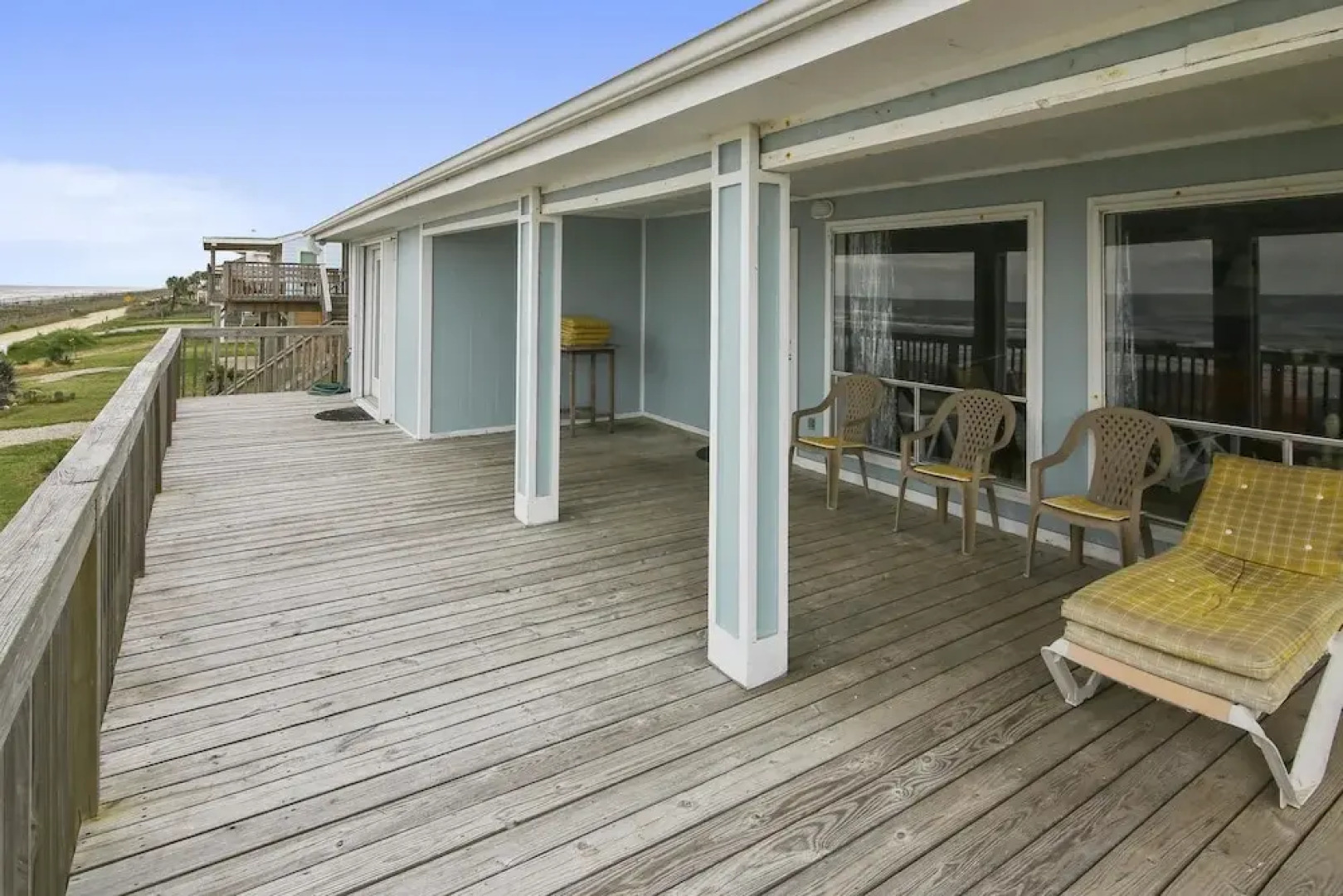 Bermuda Beachfront by RedAwning