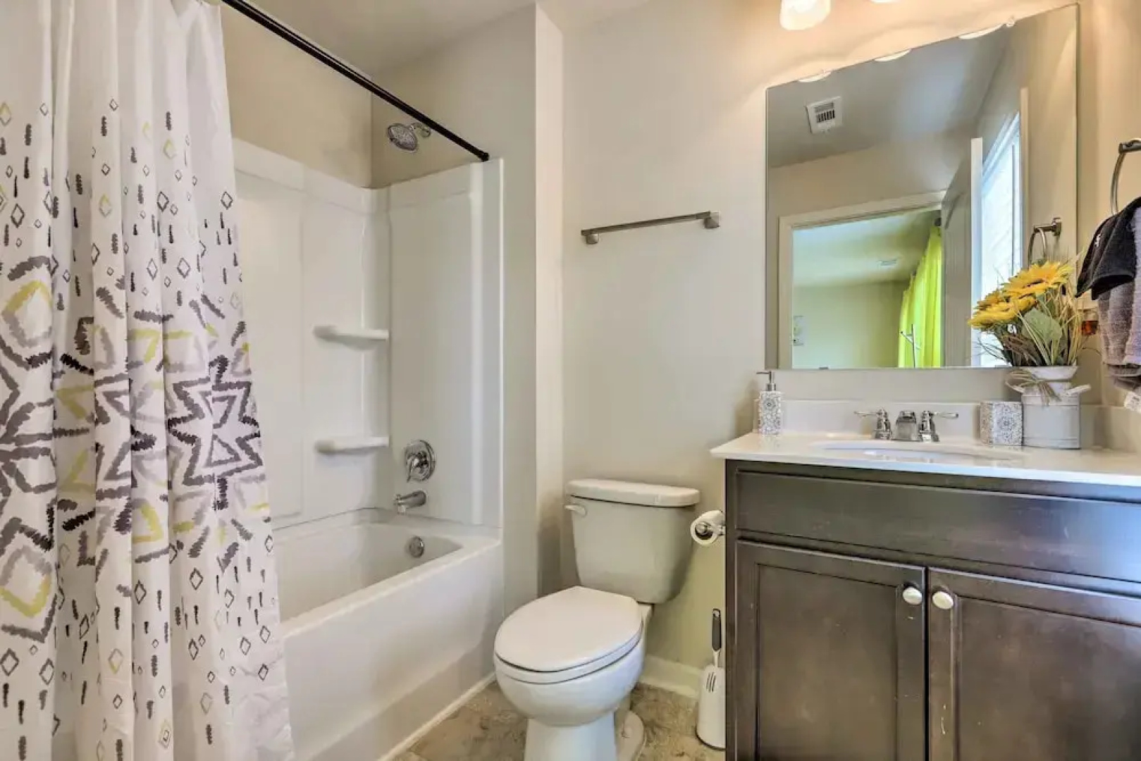 Elegant Home ~ 20 Mi to Downtown Atlanta: Pets OK!