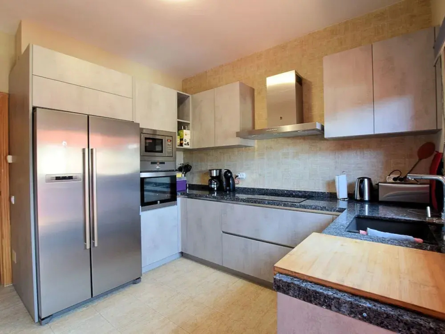 Tasteful Villa in Pinos de Alhaurín With Swimming Pool