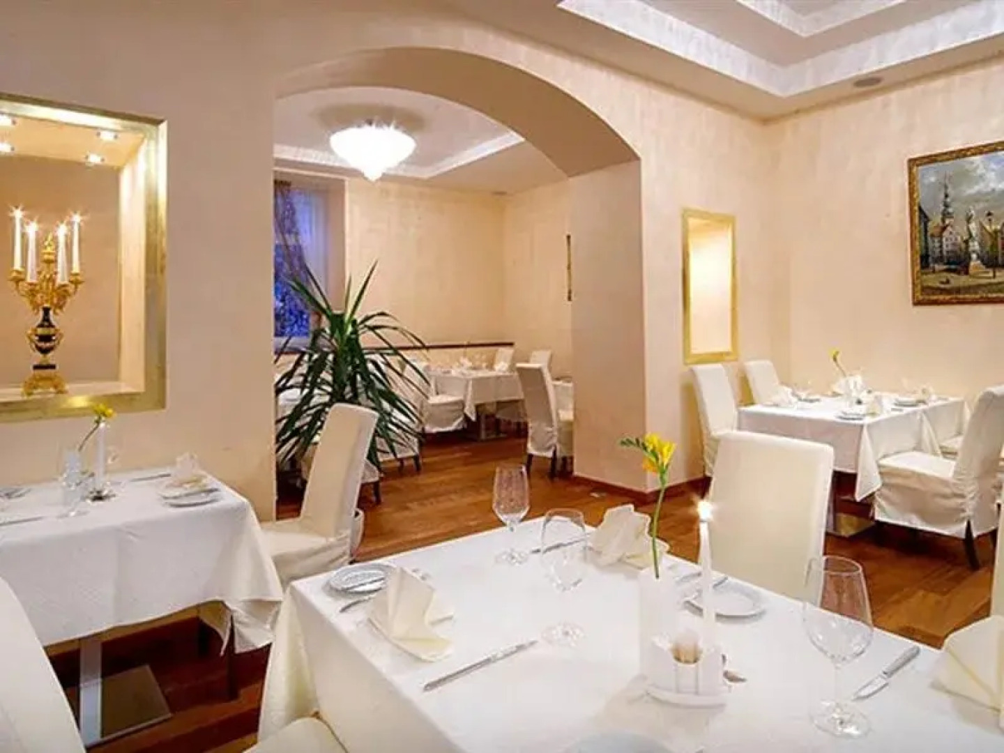 Отель Garden Palace