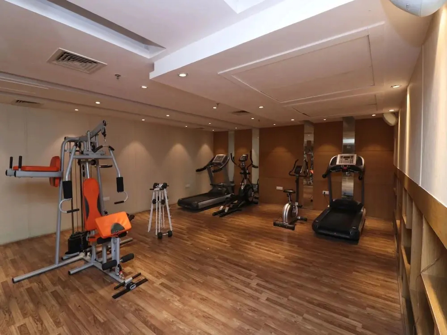 Joy Inn & Suites by OYO Rooms