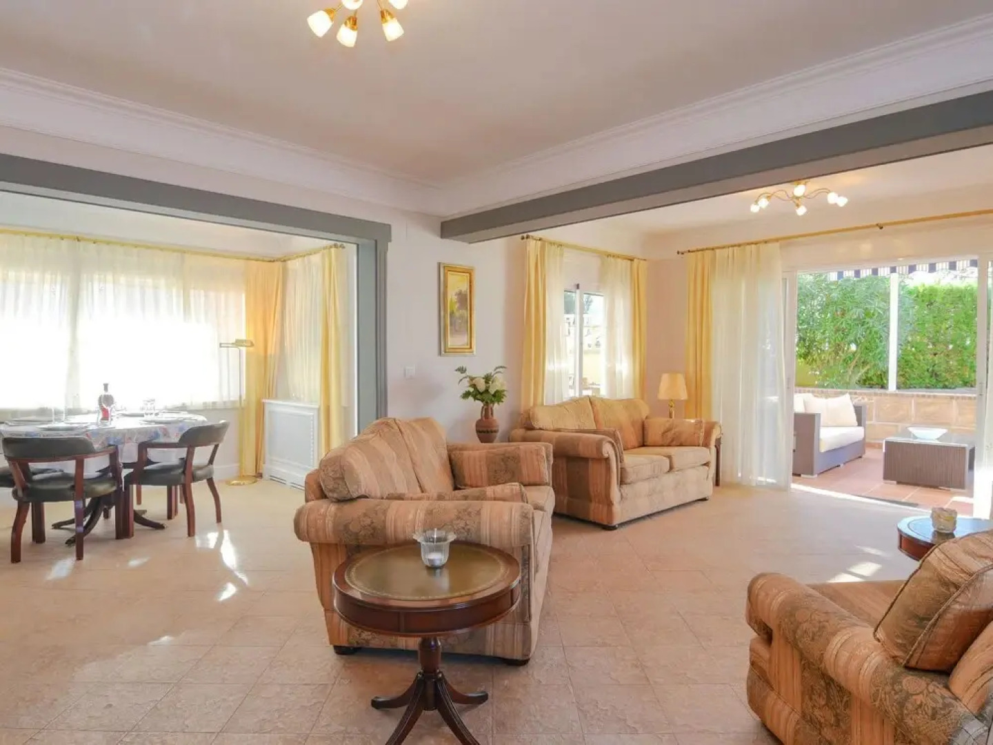 Beautiful villa on the hill of Pedreguer overlooking Denia, Costa Blanca