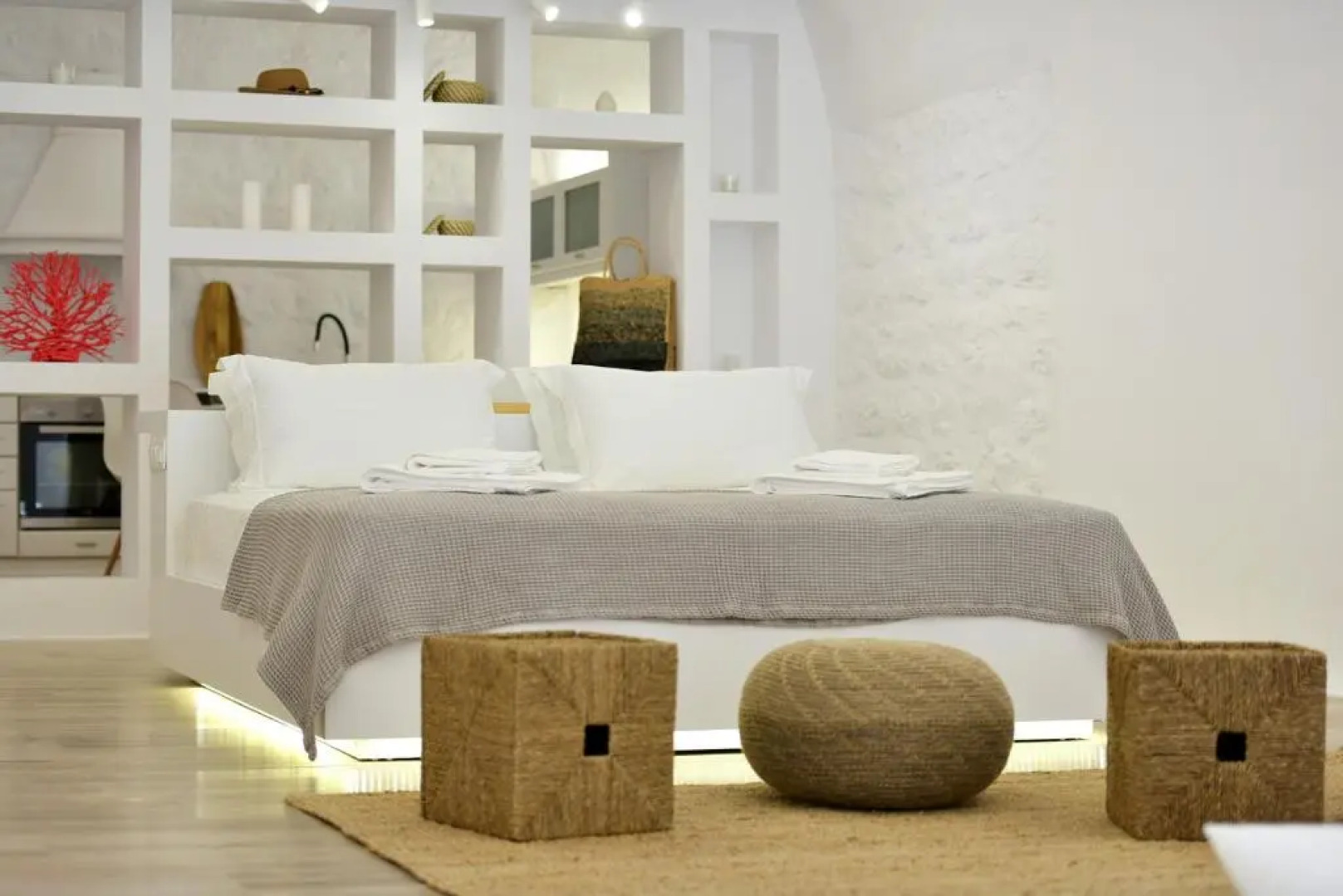 Hydra Hospitality Port Apartment