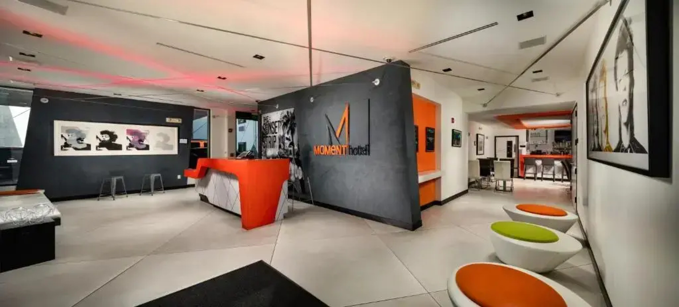 Econo Lodge and Suites