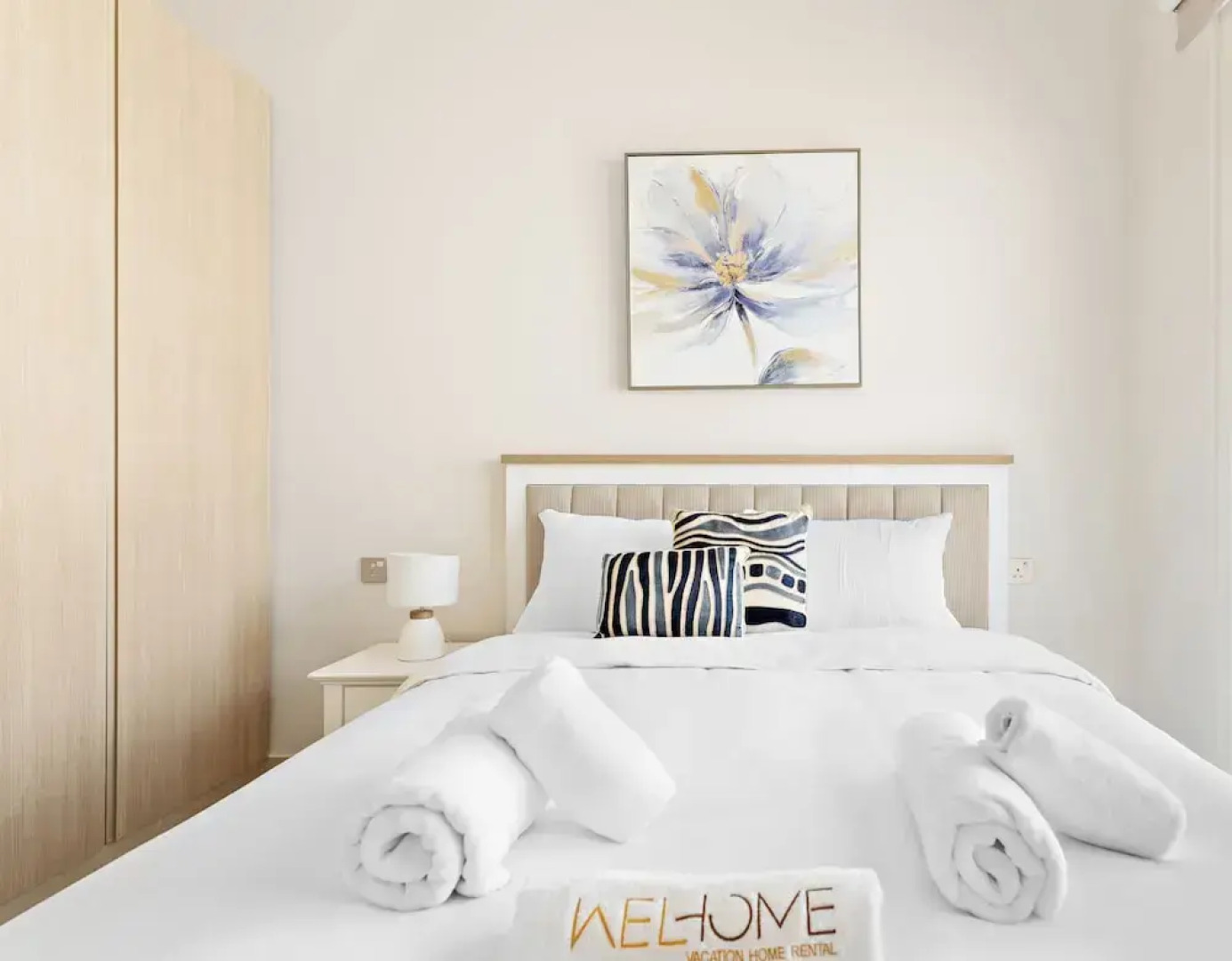 WelHome - Breathtaking View 1BR Apt in Damac Hills 2