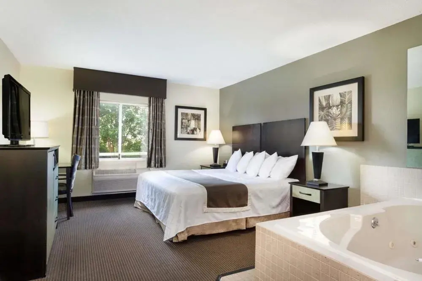 Baymont by Wyndham Dale