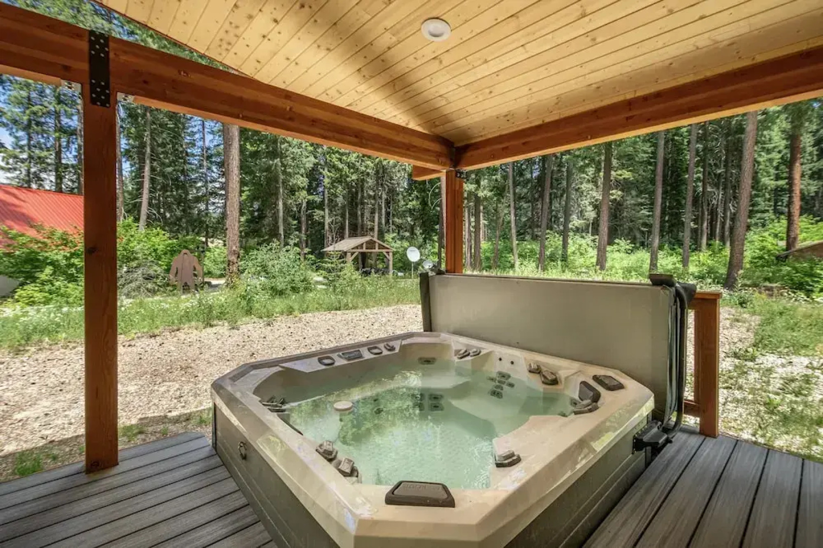 Compass Cabin 2 Bedroom Homeby NW Comfy Cabins by RedAwning