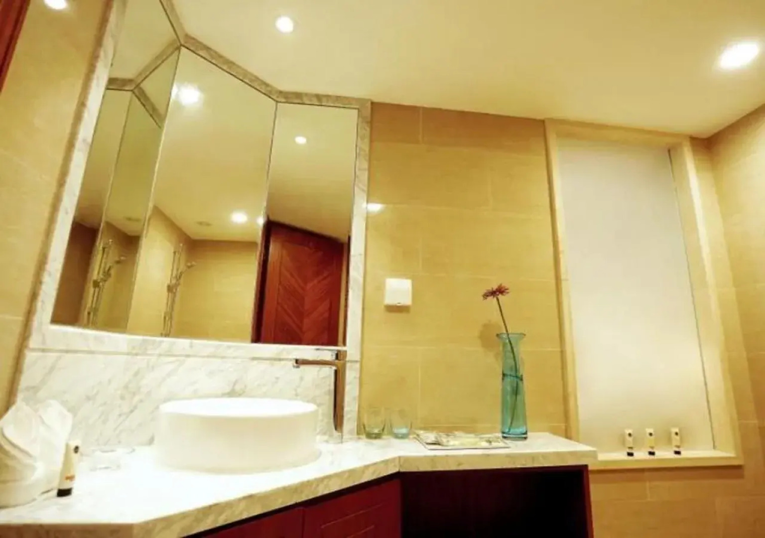 Qingdao Impression Hotel