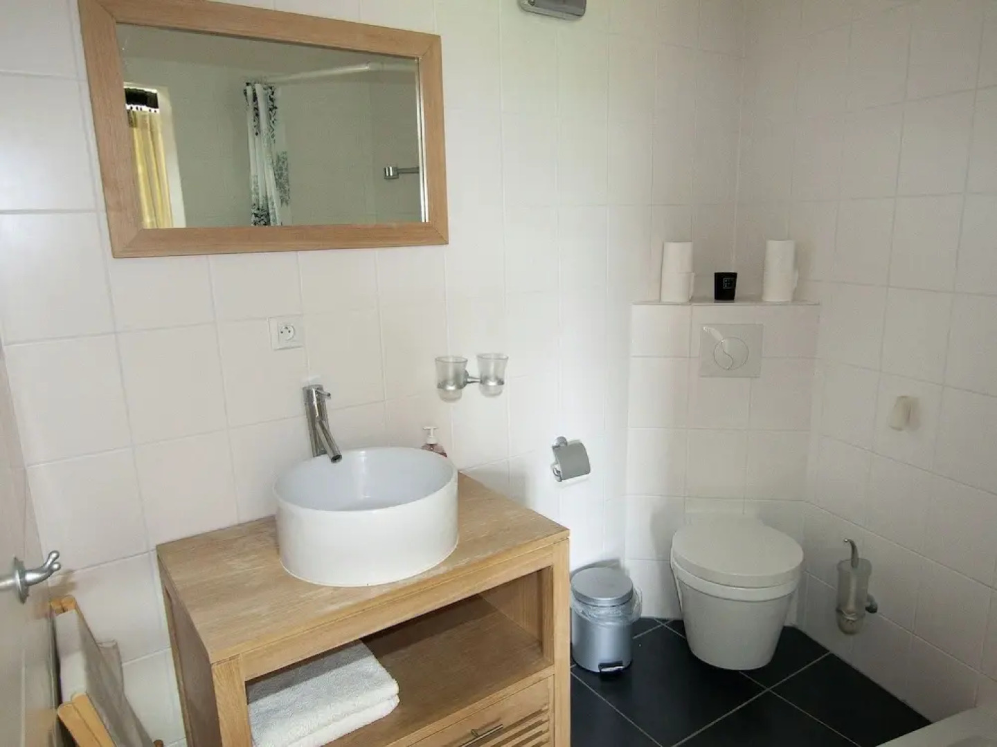 Romantic Tower With Roof Terrace and Plenty of Privacy and use Heated Pool