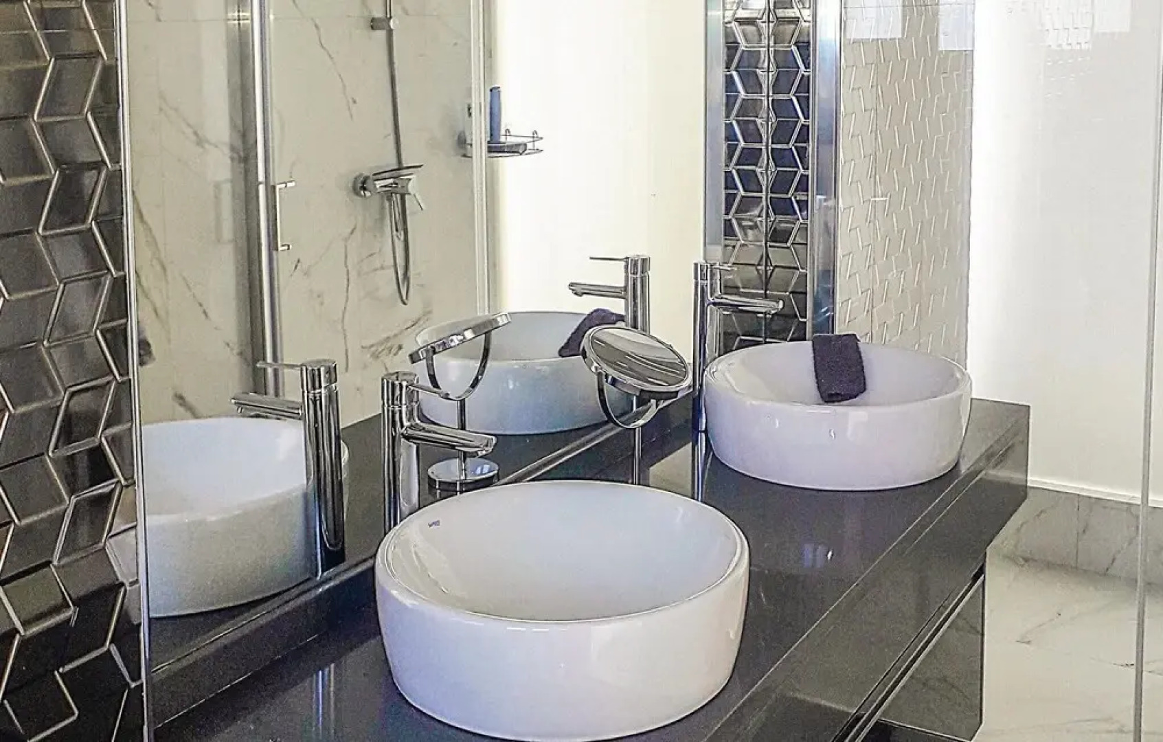 Nice Home in Porto Covo With 4 Bedrooms, Outdoor Swimming Pool and Swimming Pool