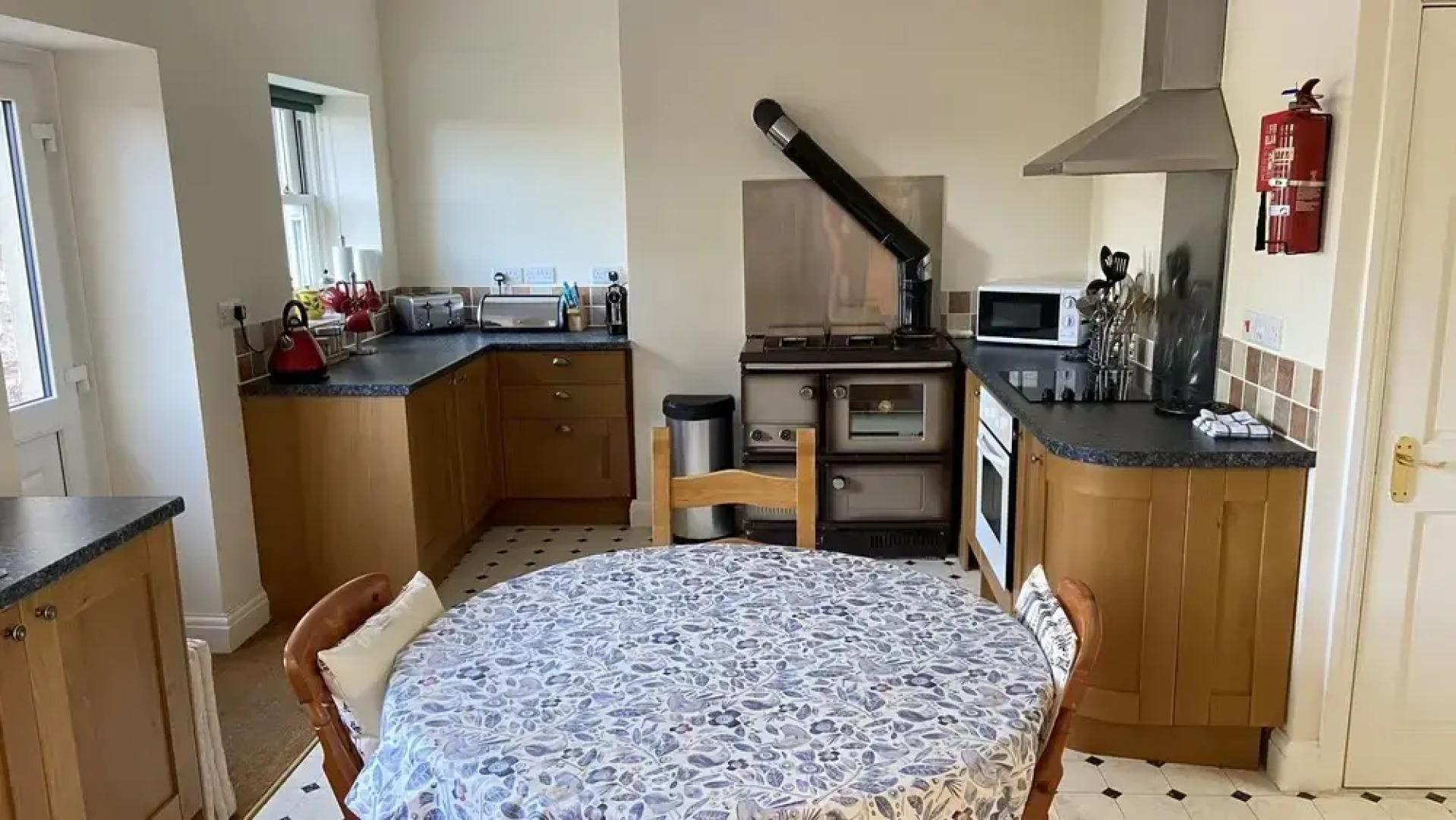 Ty Fynnon Holiday Cottage