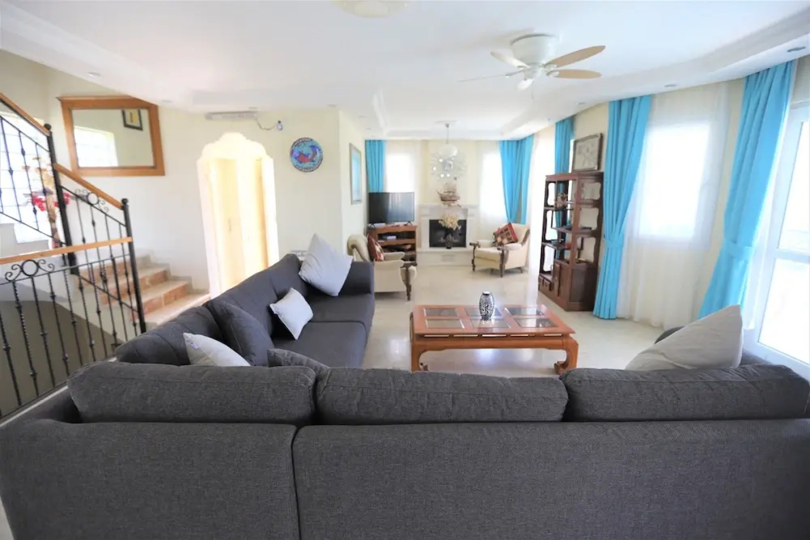 Villa Ruya,with Swimming Pool & Stunning sea Views