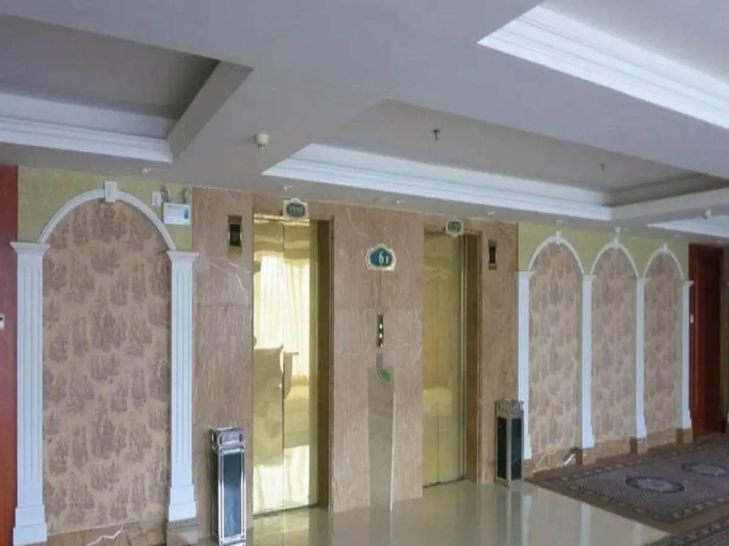 Vienna Hotel Xiangyang Railway Station