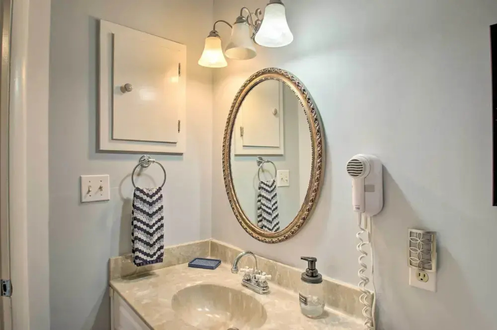 Wintergreen Resort Mountain Condo w/ Pool Access!