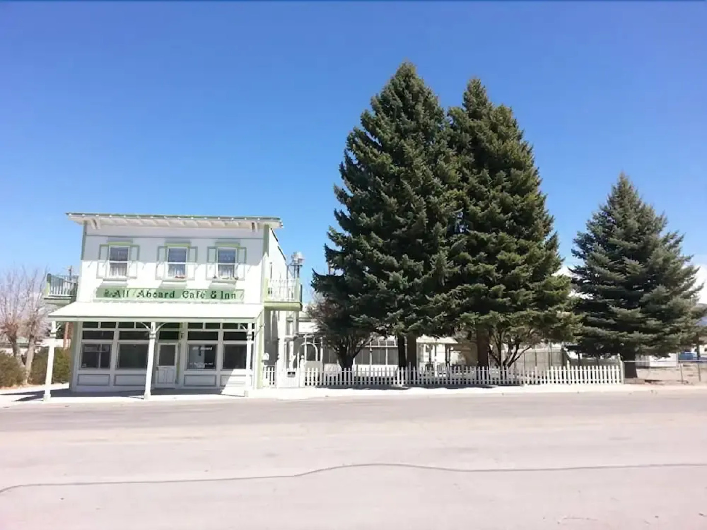 All Aboard Cafe and Inn