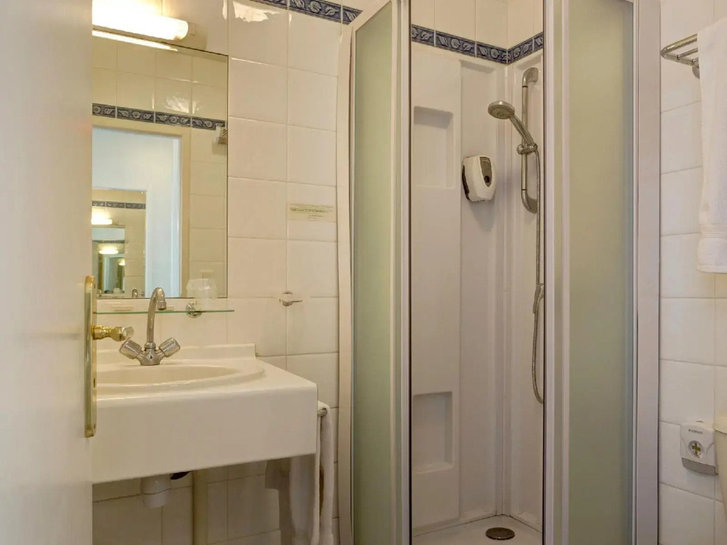 Hôtel de la tour à LIBOURNE