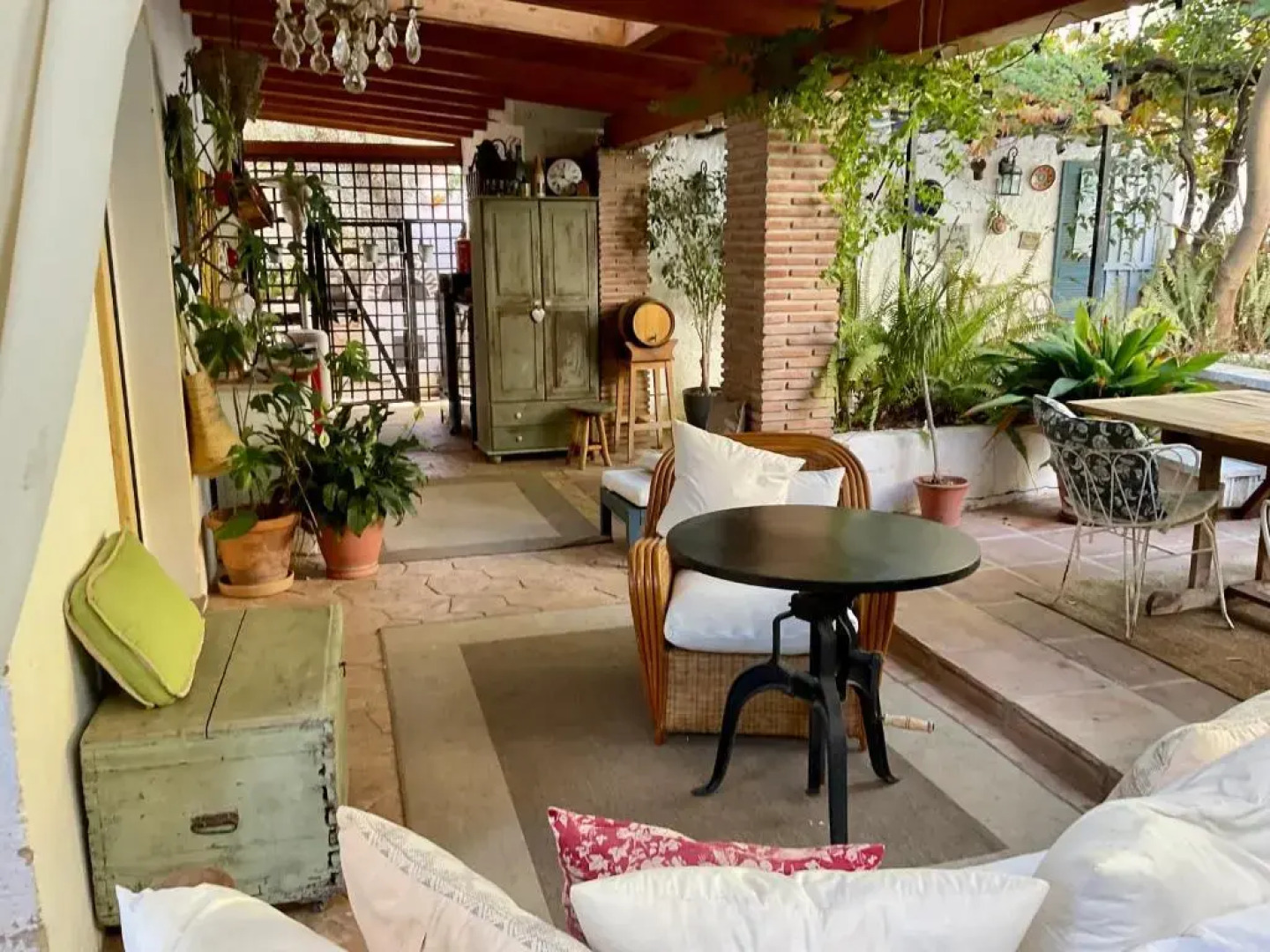 At Home Malaga Stay & Solo Travellers