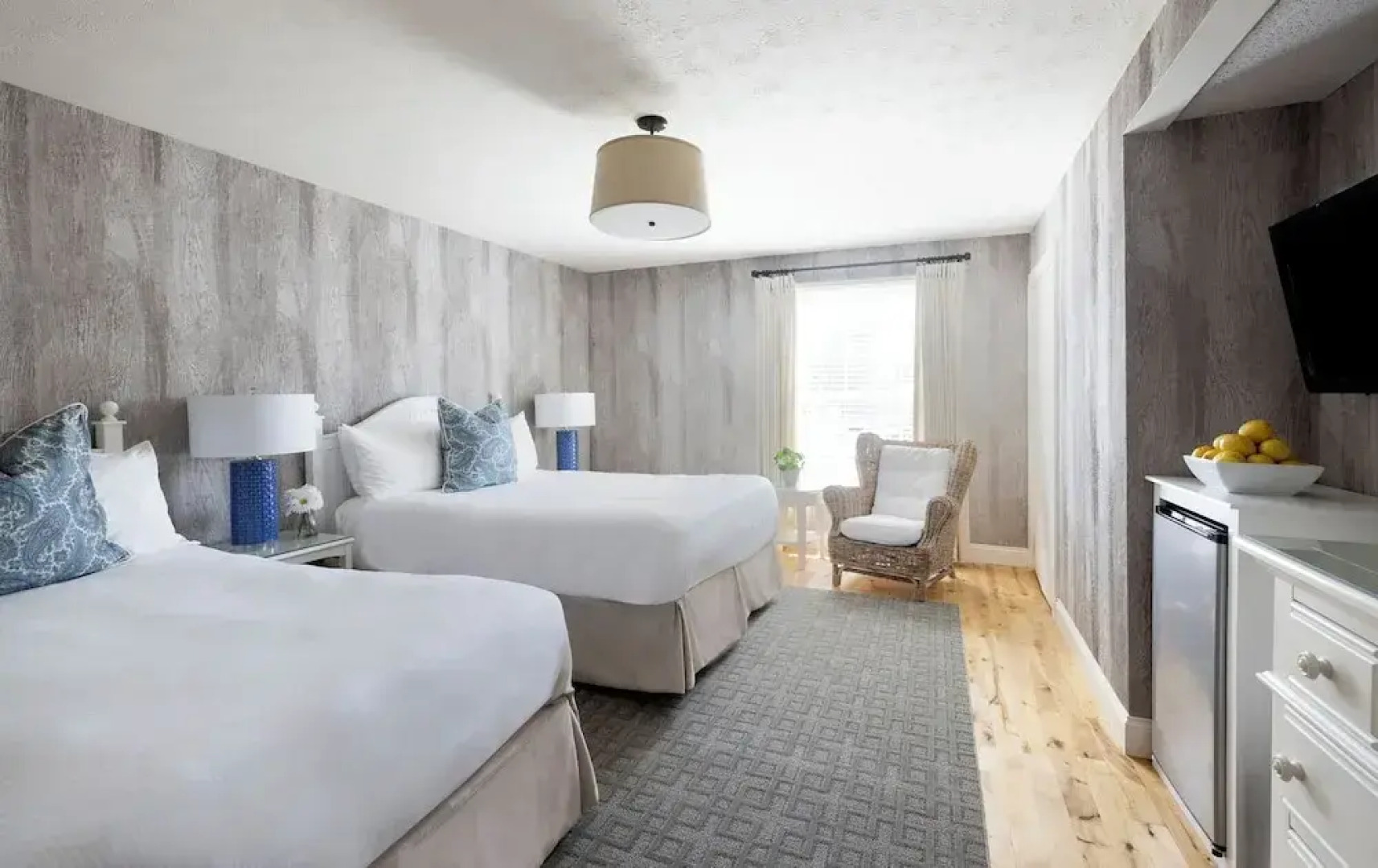 The Boathouse Waterfront Hotel & Marina