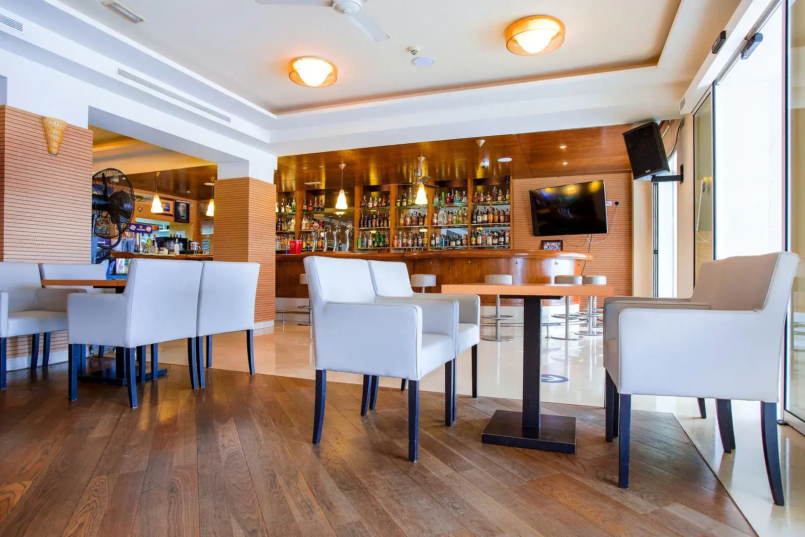 Отель Cala Bona