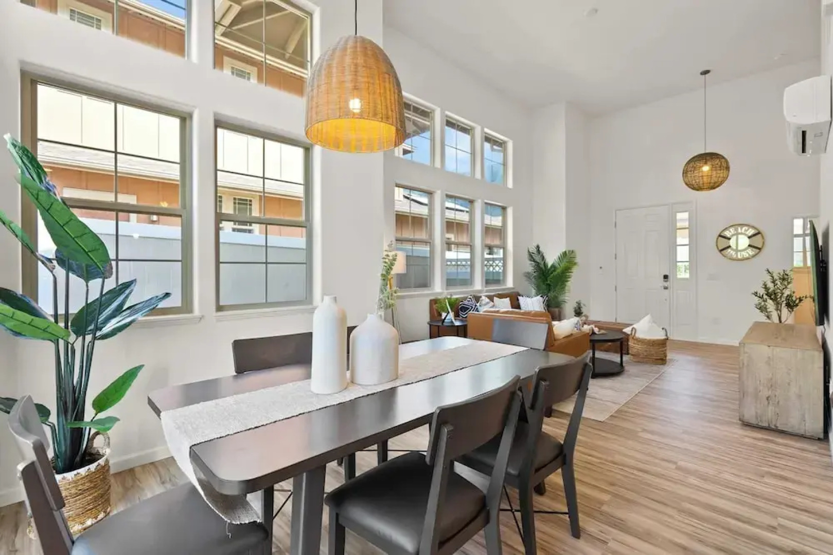 Sleeps 16, 2 Homes Ocean Views, Shared Pool + Gym, Near the Beach Avantstay