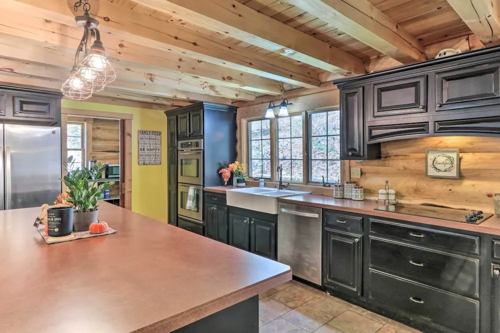 Grand 4,000 Sq Ft House - 11 Miles to Lancaster!