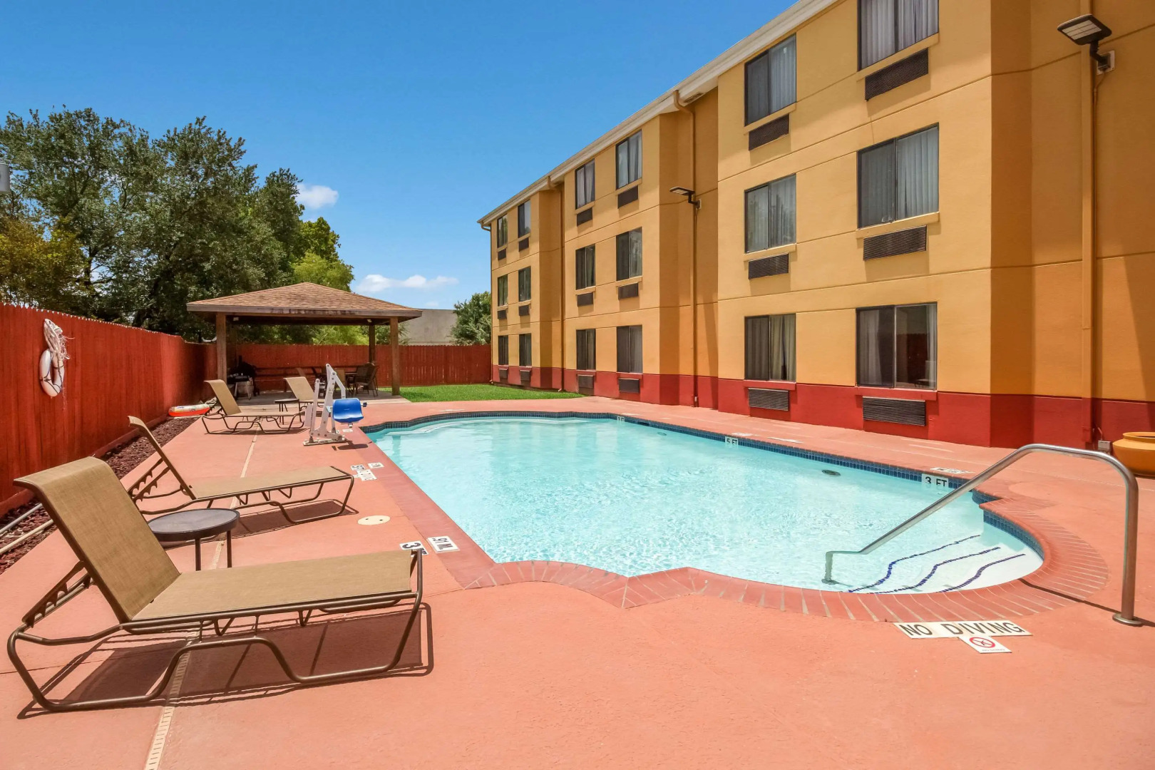 Quality Inn Baytown - Houston East