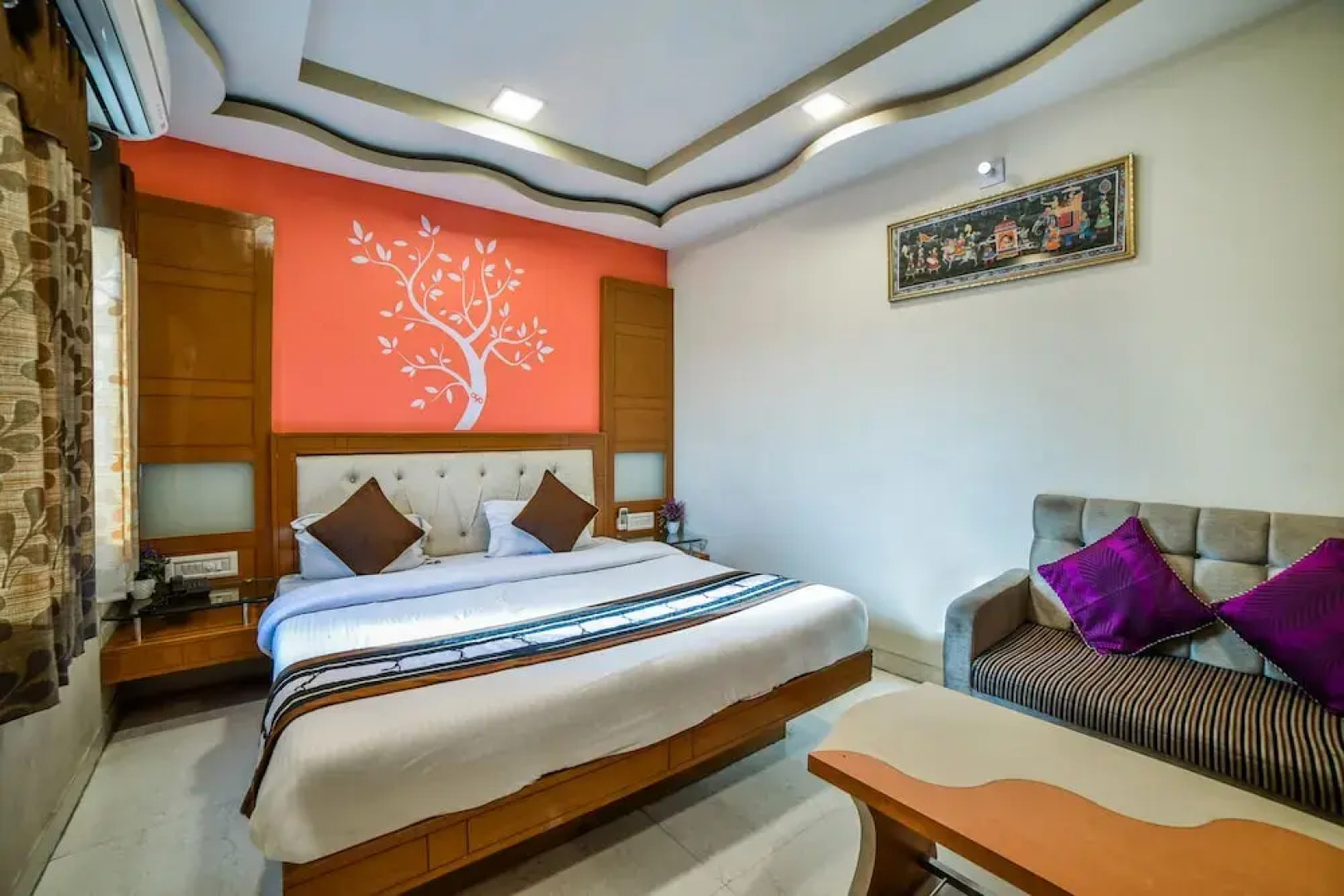 OYO 1942 Hotel Bharat Palace