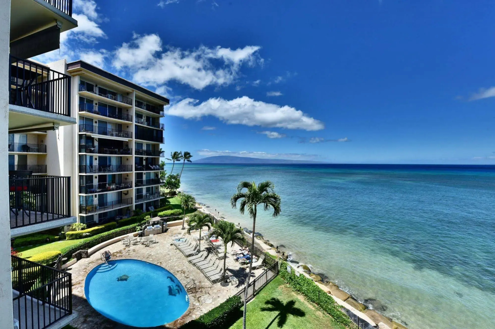 Hololani Resort