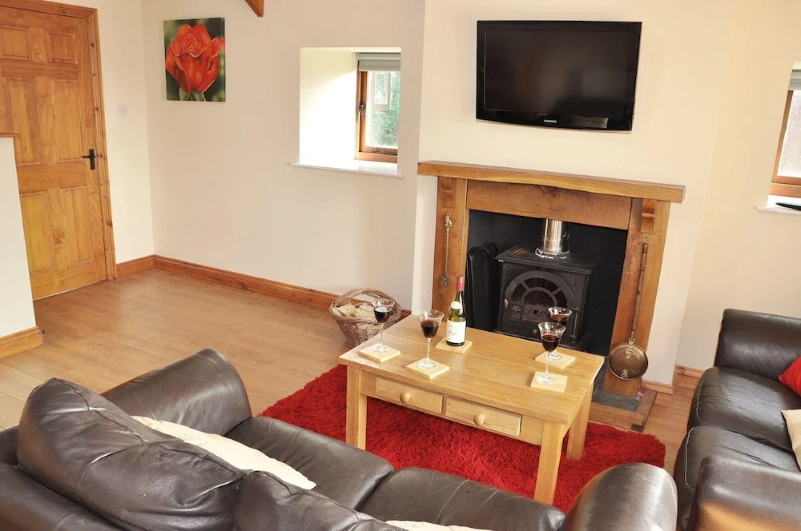 Lovingly restored detached barn with charming features near Looe