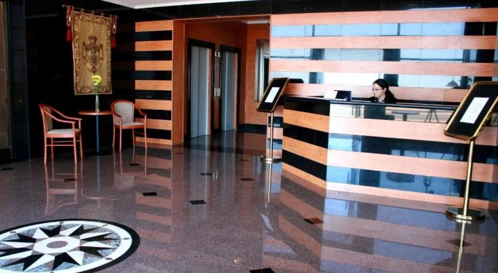 Hotel Florencia Suites & Apartments