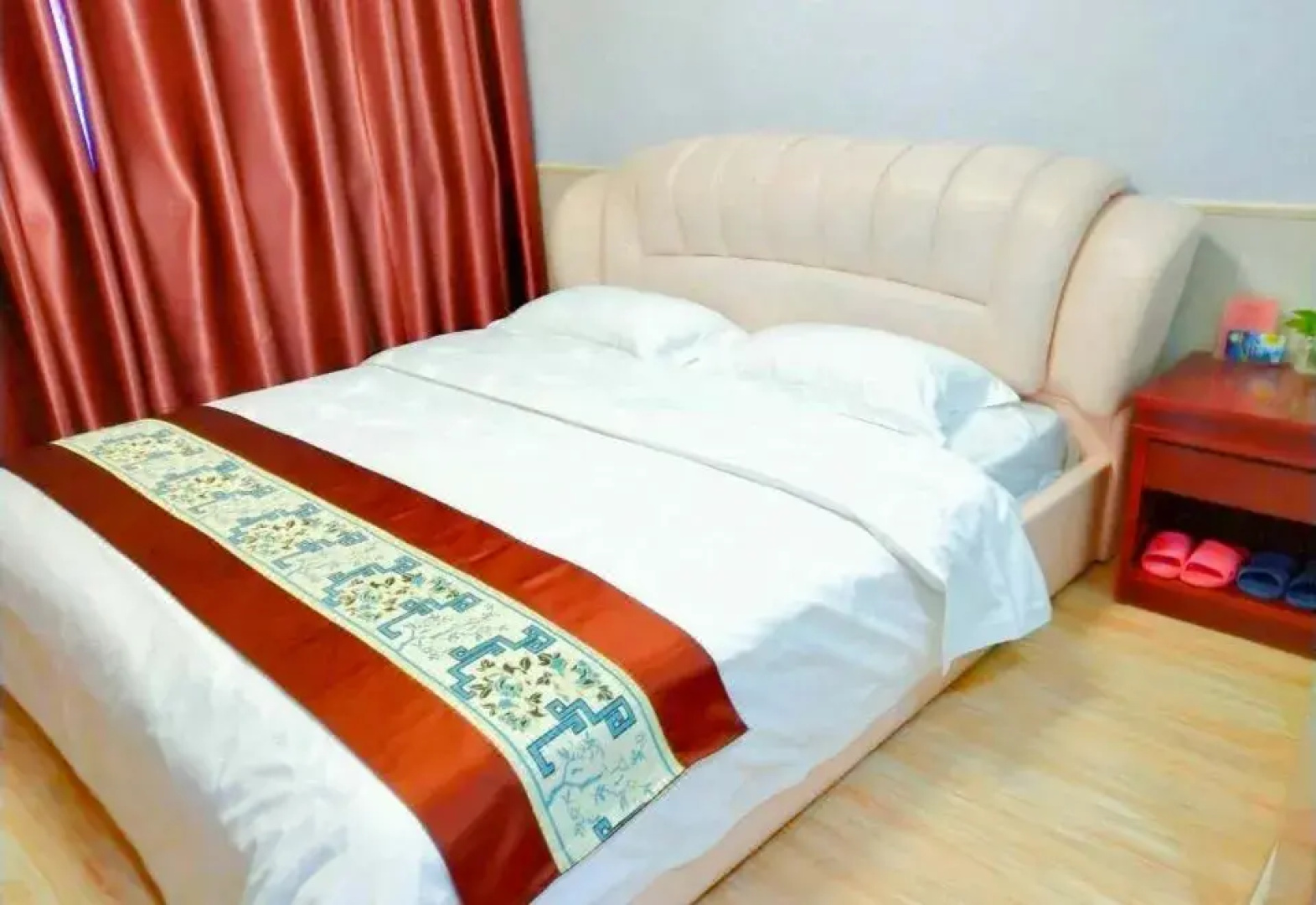 XinYuHaoHotel（formerlyOrientalPearlHotel）