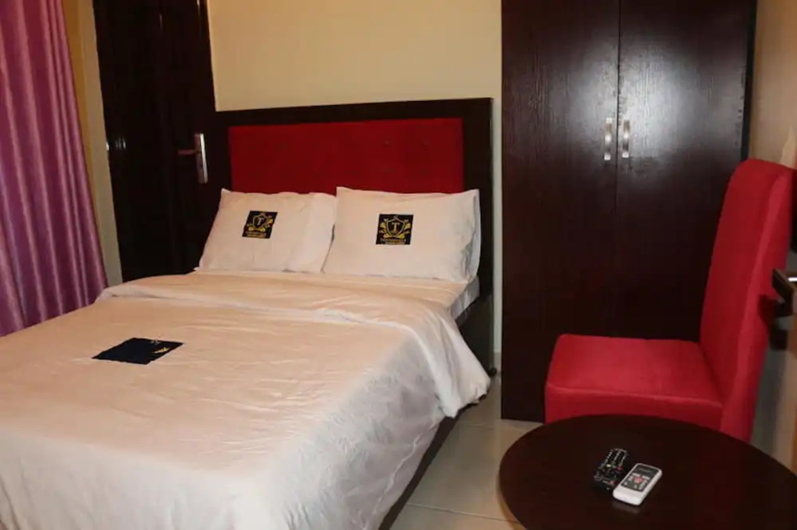 TommsVille Hotels