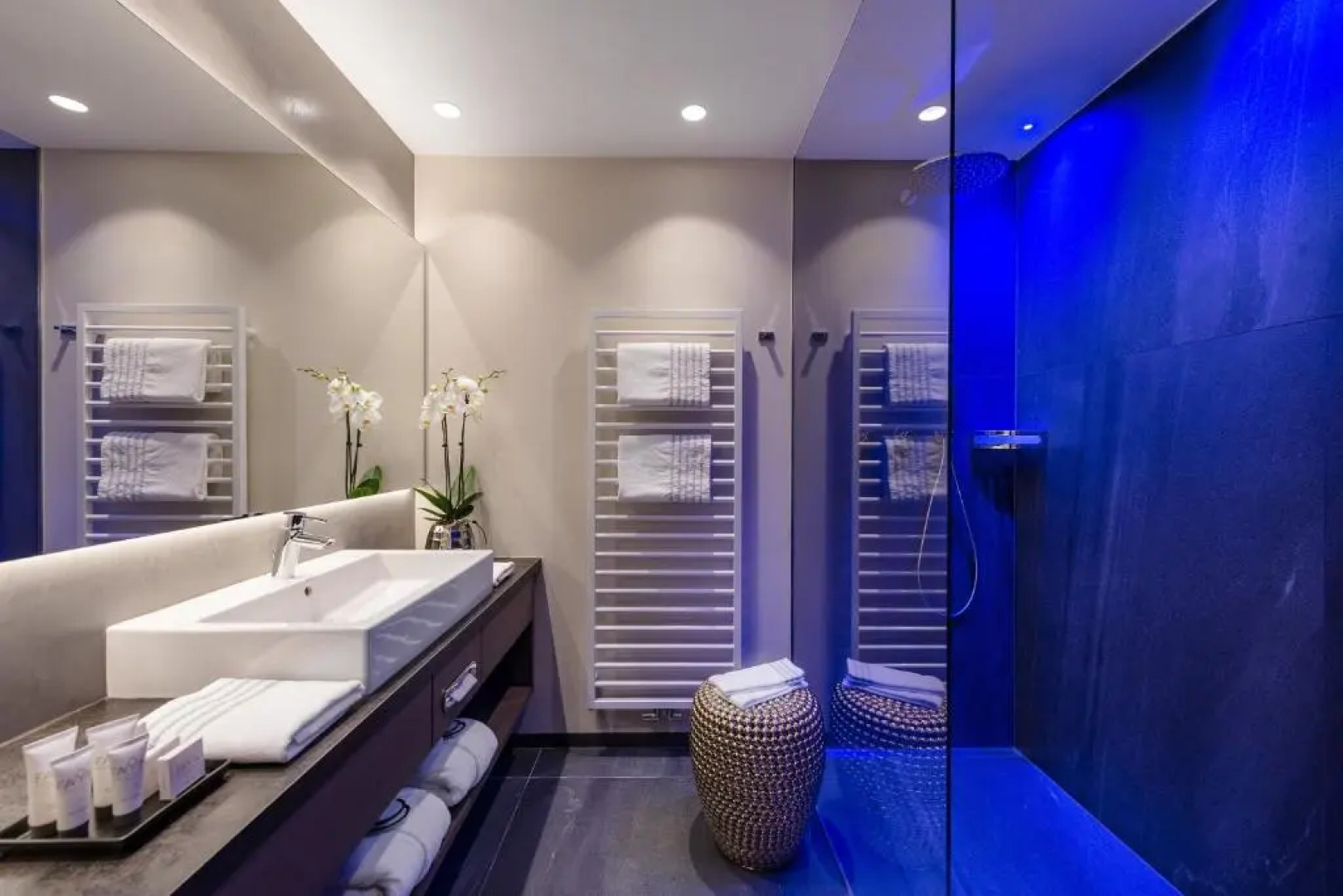 FAYN garden retreat hotel