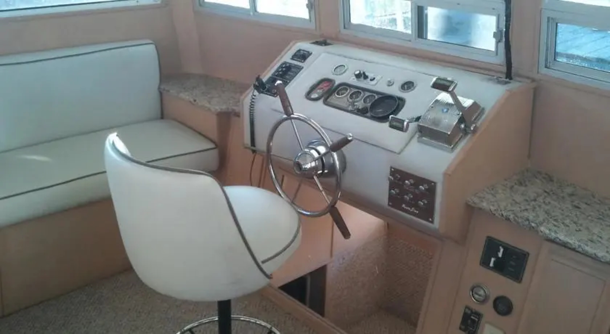 Texoma Houseboat
