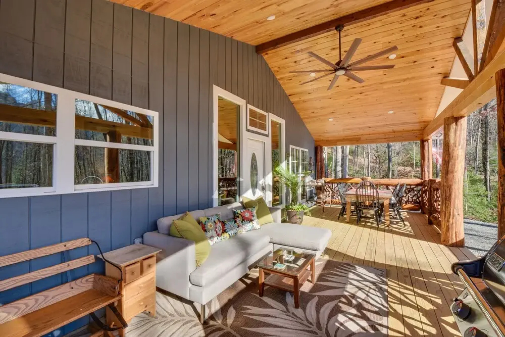 Mountain-view Cabin ~ 2 Mi to Downtown Clayton!