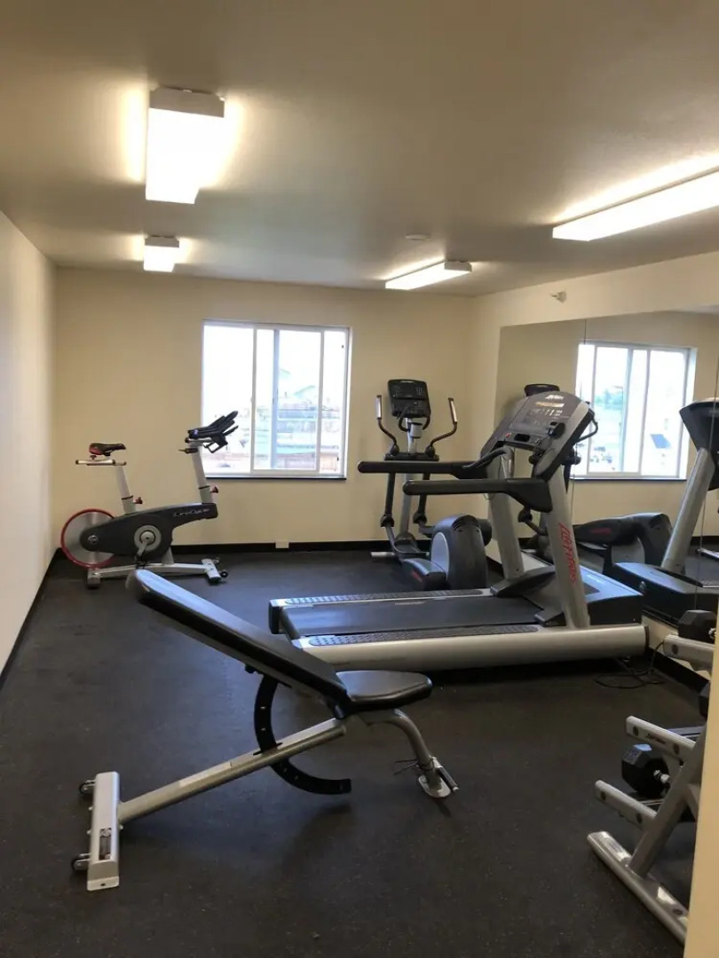 Black Gold Suites Stanley