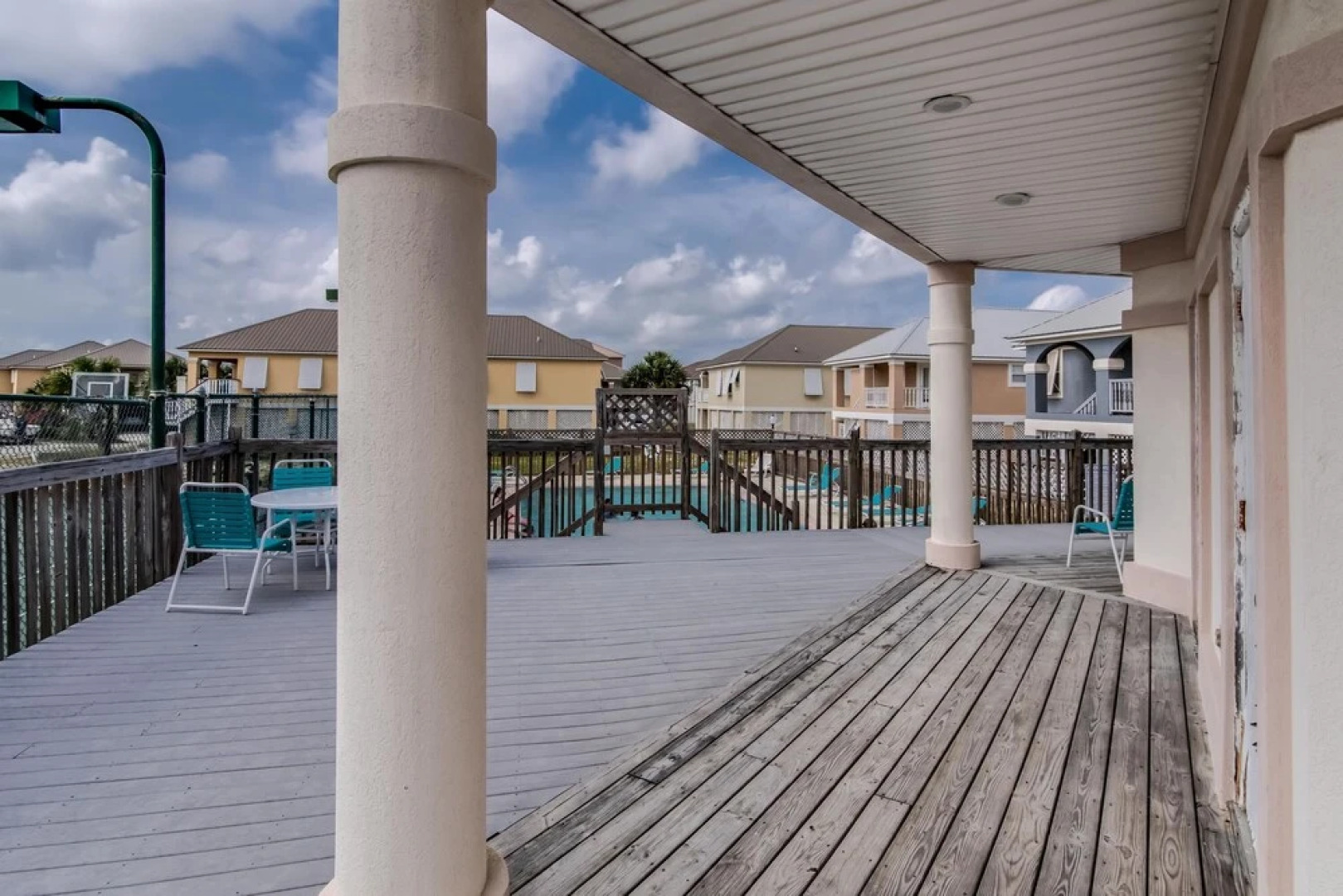 Sandy Toes 4 Bedroom Home by RedAwning