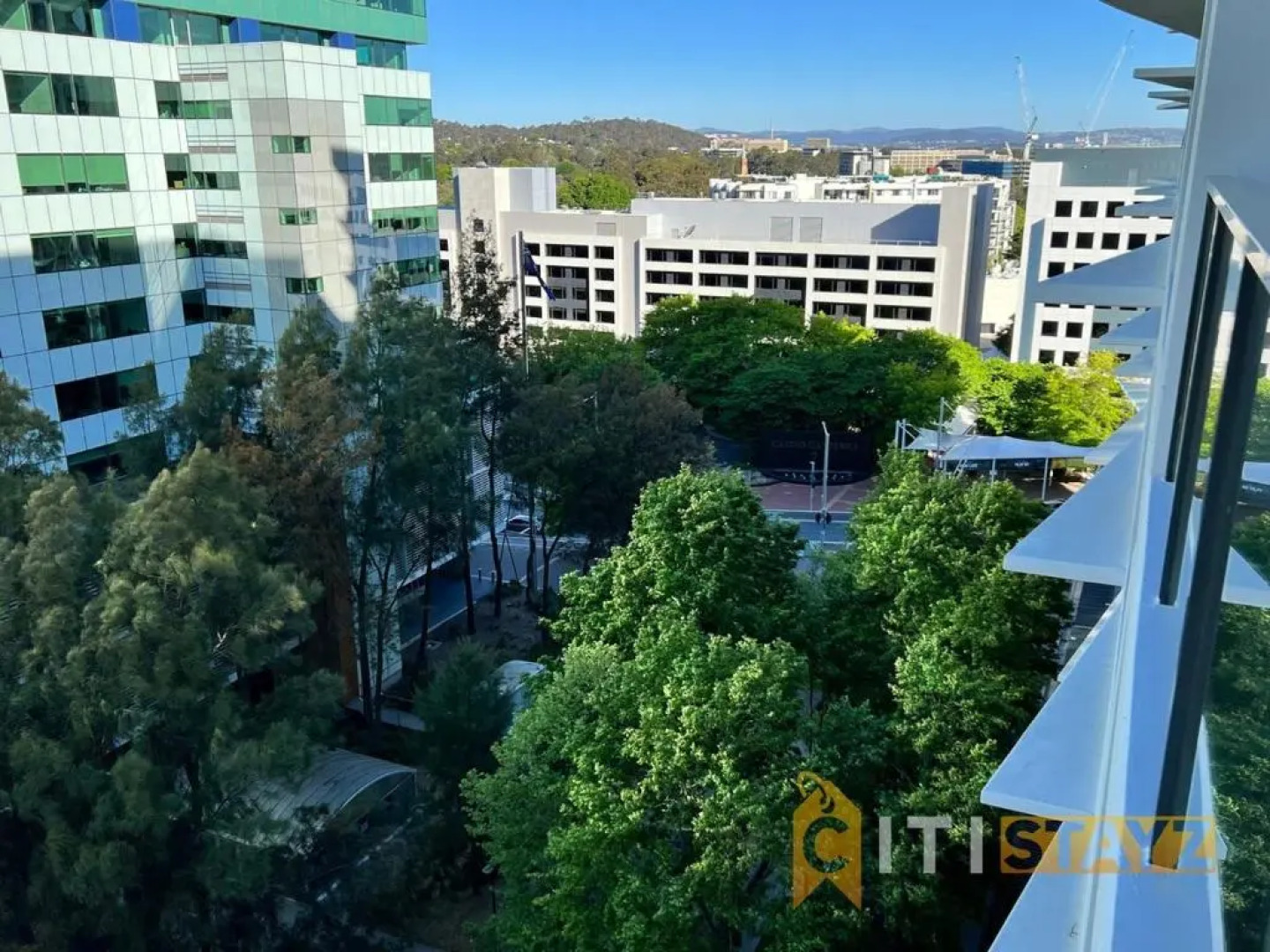 Light & Lovely in Canberra's CBD - 1BR Apt w/Carsp