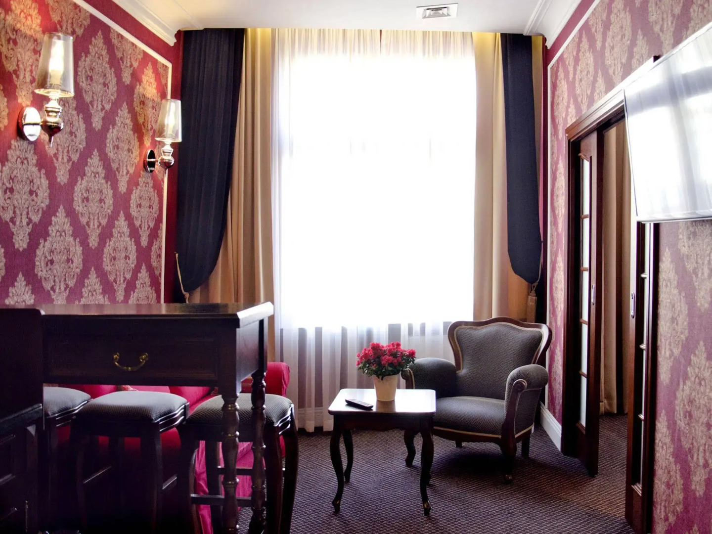 SleepWalker Boutique Suites