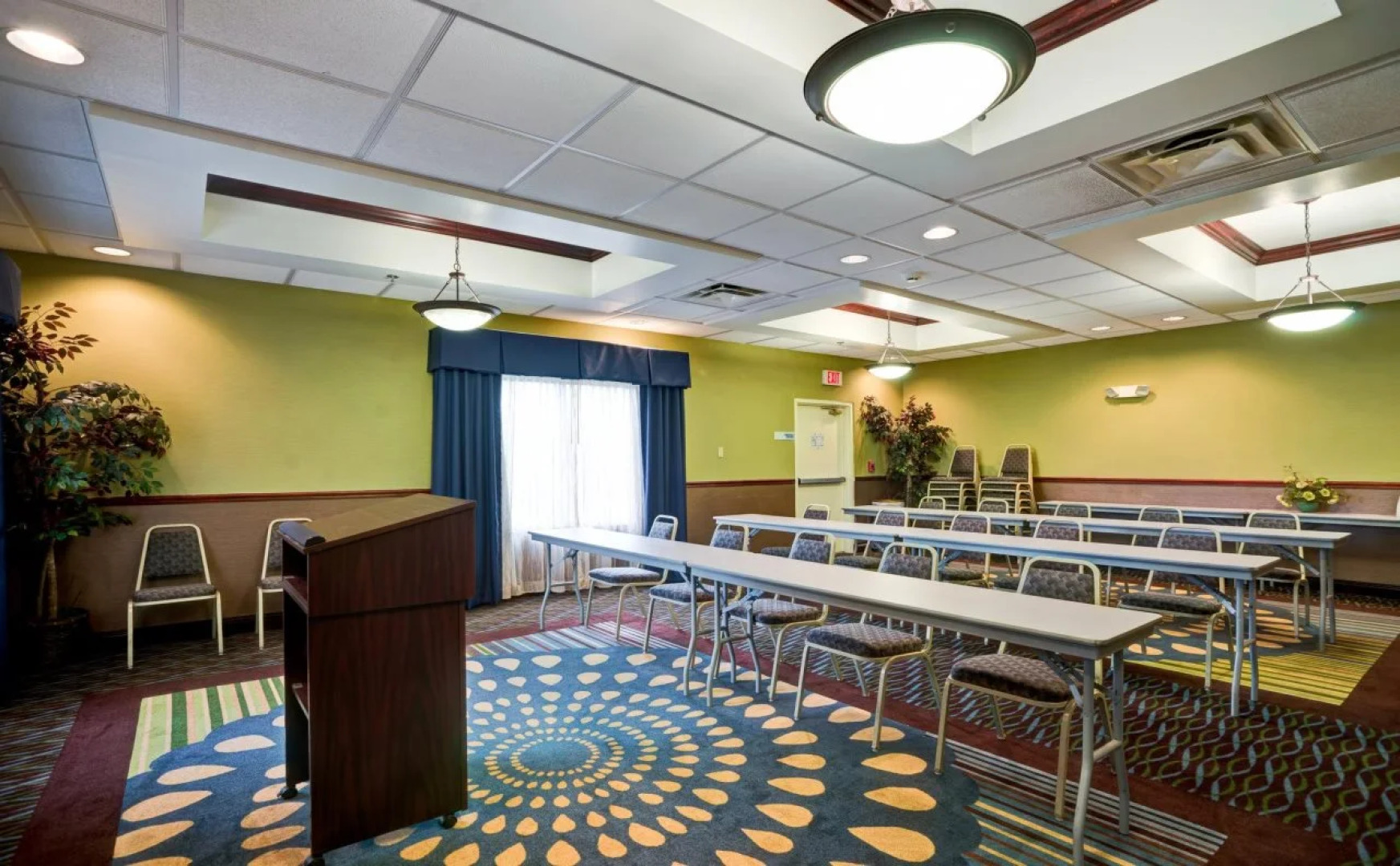 Holiday Inn Express Hotel & Suites Christiansburg by IHG