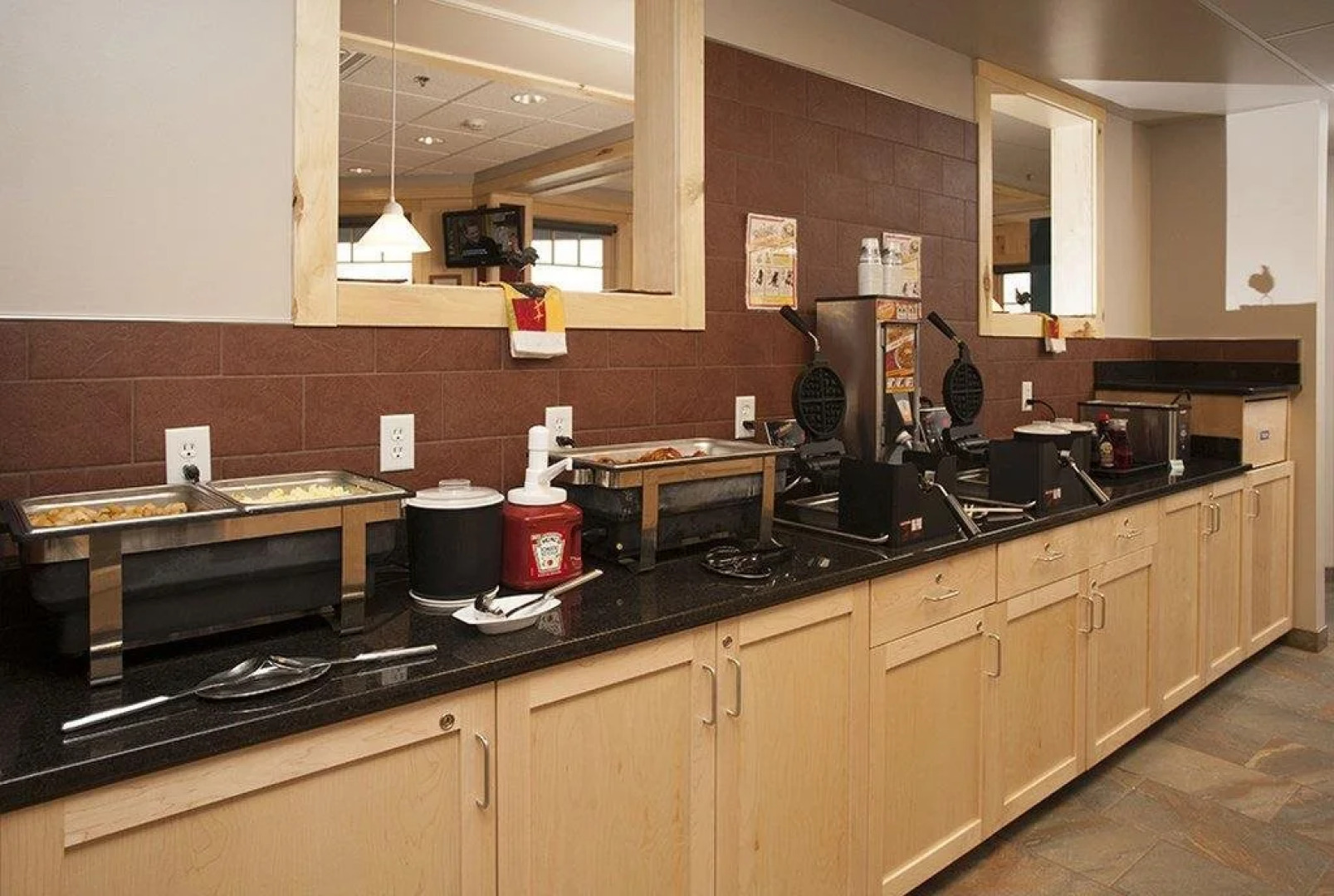 Park Point Marina Inn