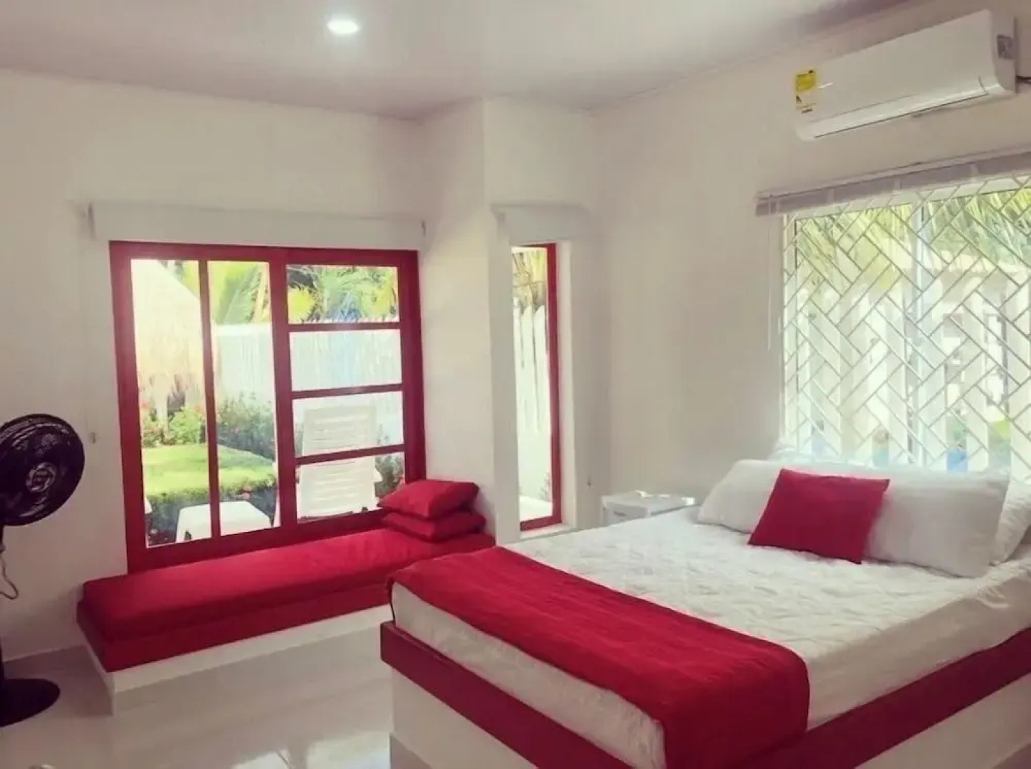 Bahia Tropical Coveñas