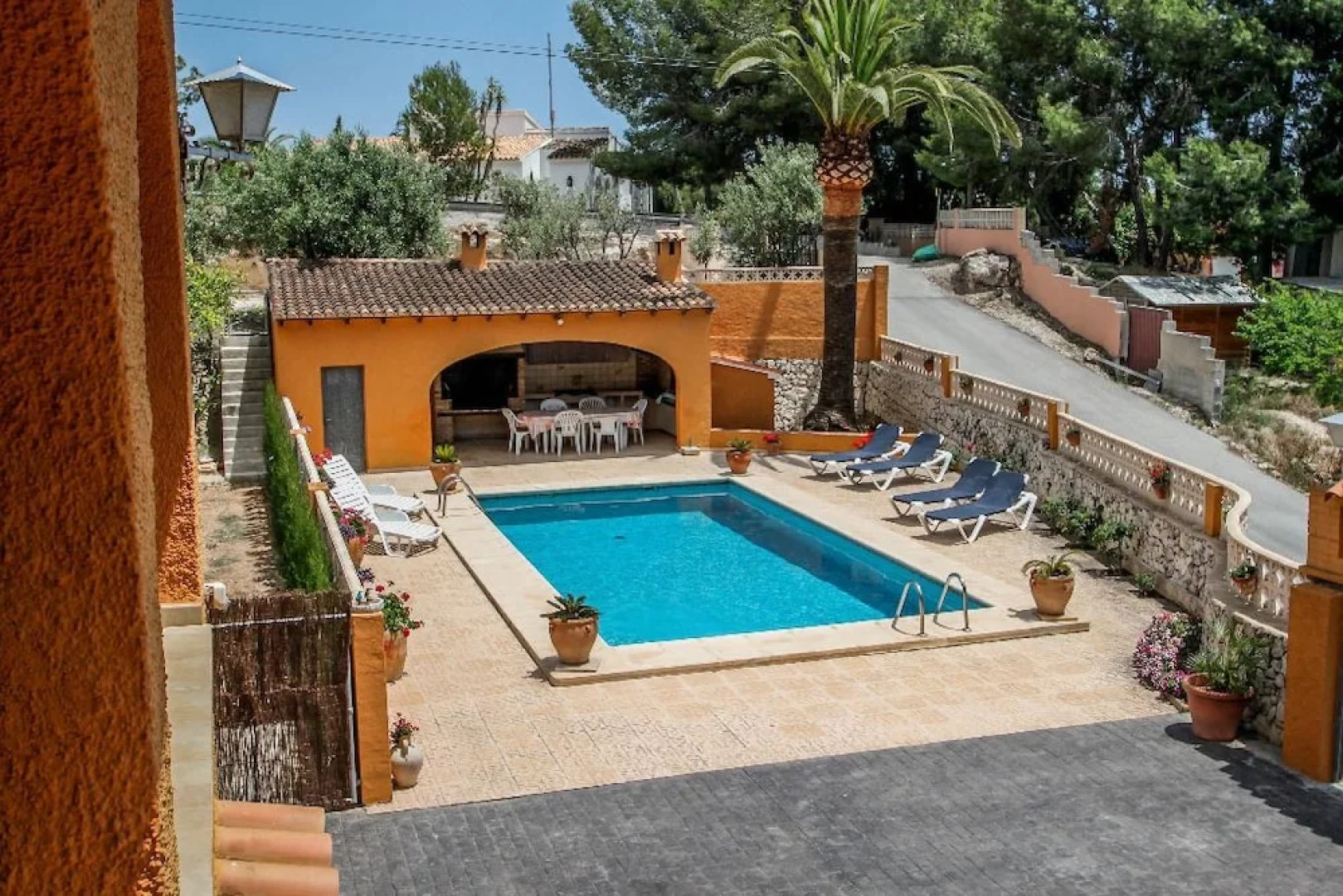 Mariros - pretty holiday property with garden and private pool in Moraira