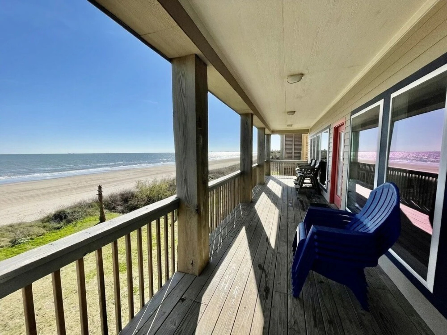 23 Yards To The Sea 6 Bedroom Home by Redawning