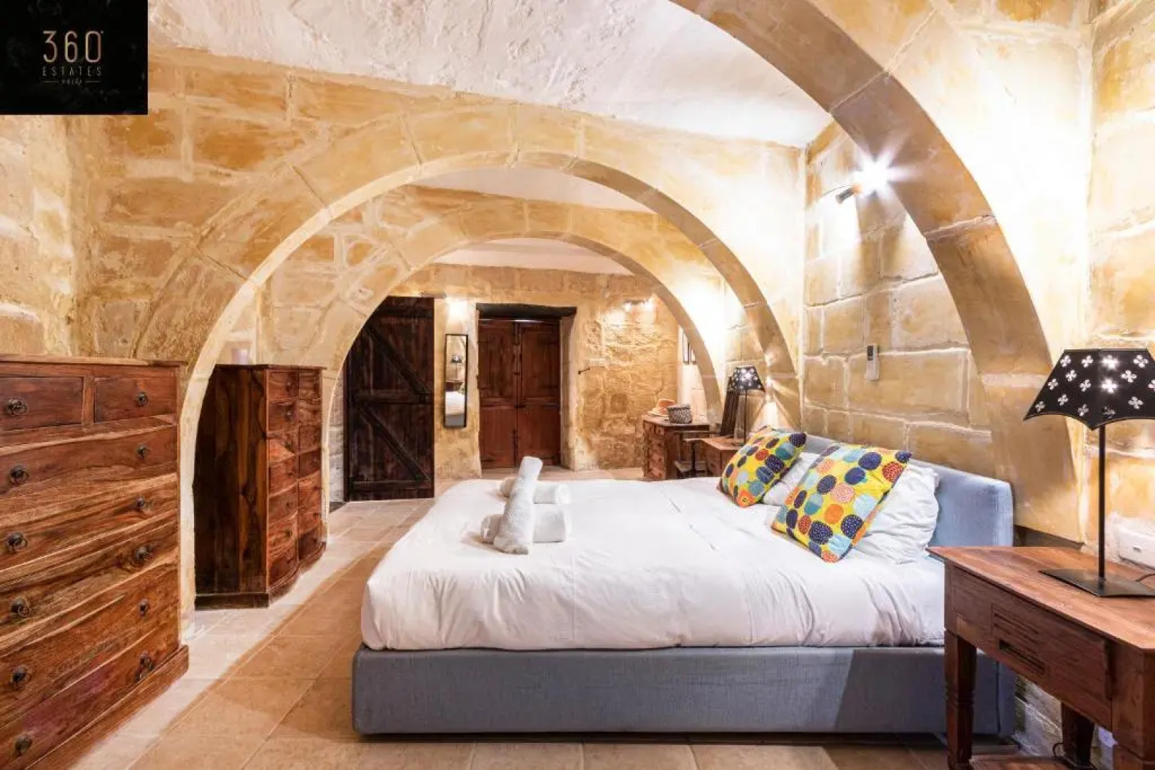 Beautiful, Designer villa with Private pool & BBQ by 360 Estates