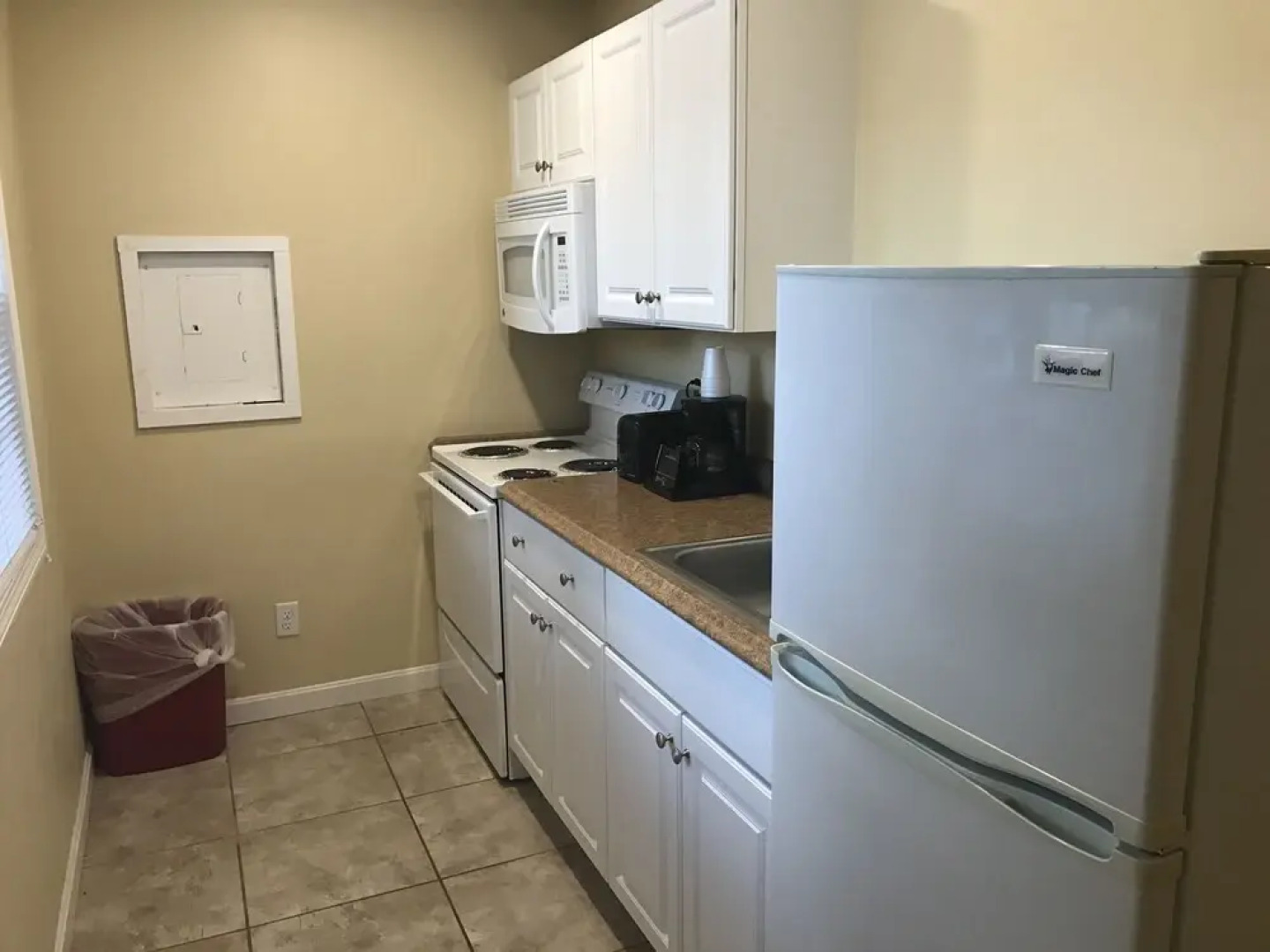 Exit 5 Motel & Cottages