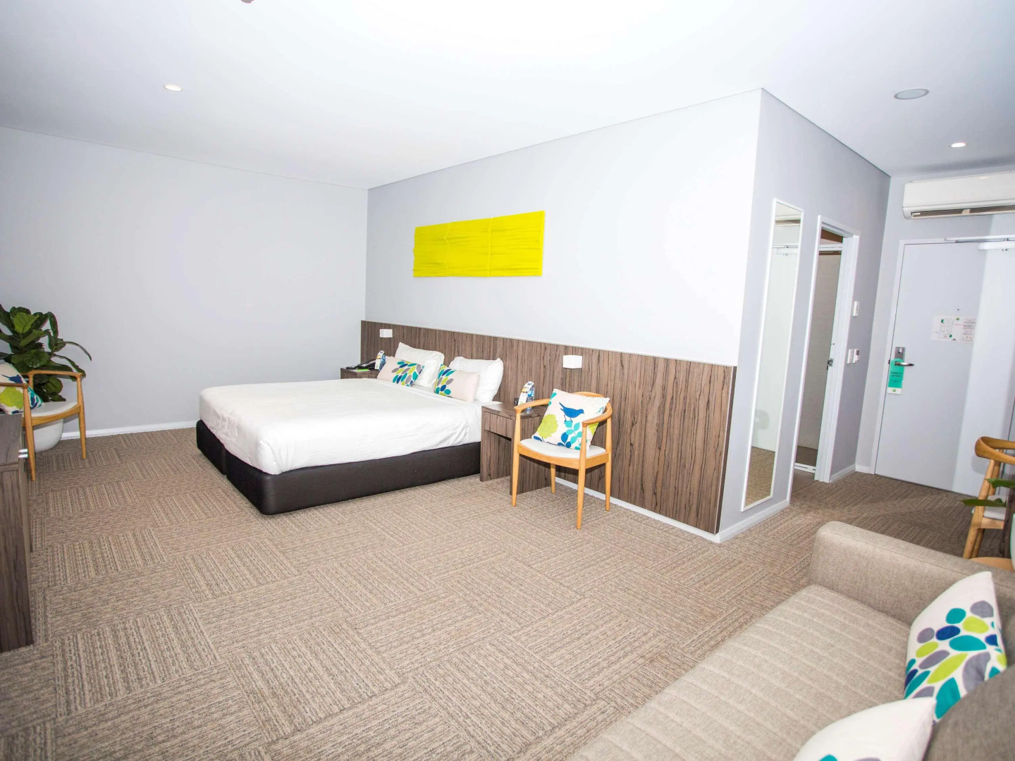 ibis Styles The Entrance