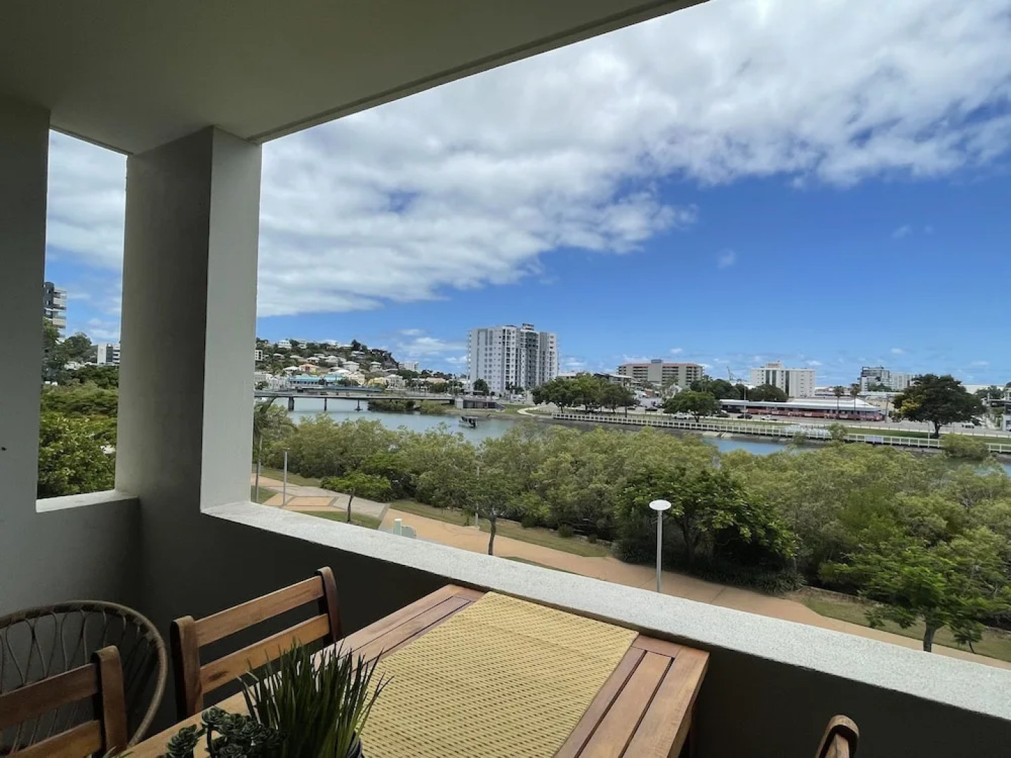 City Stadium Apartment Riverfront 38