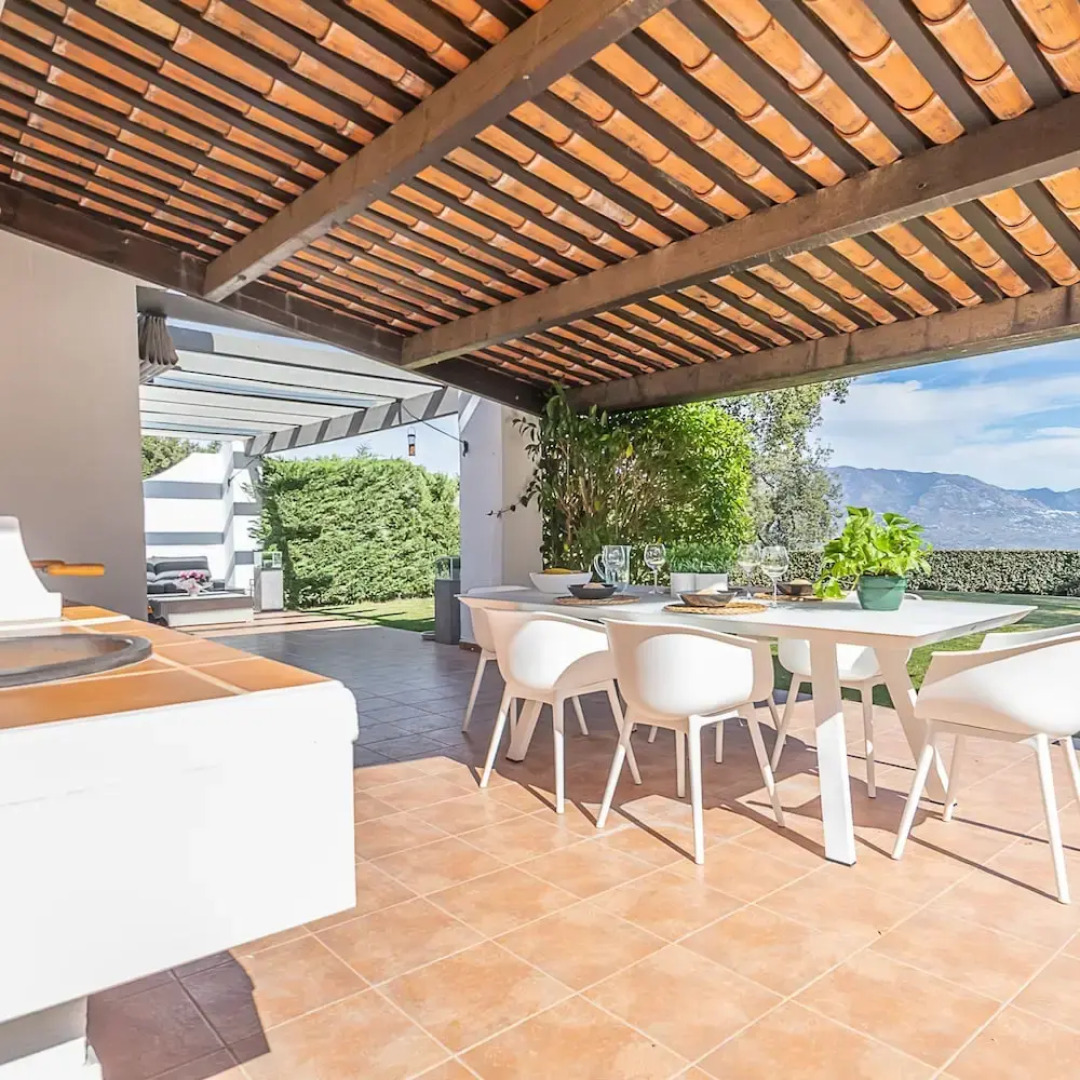 Apt Mairena Forest sea View Pool